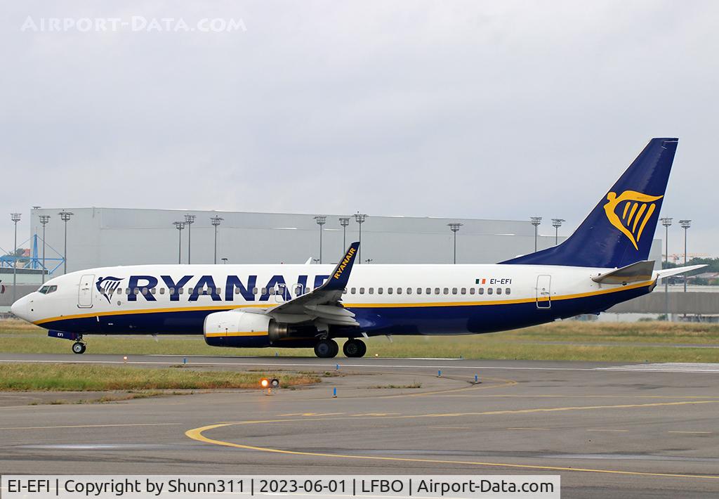 EI-EFI, 2009 Boeing 737-8AS C/N 35013, Ready for departure rwy 14L