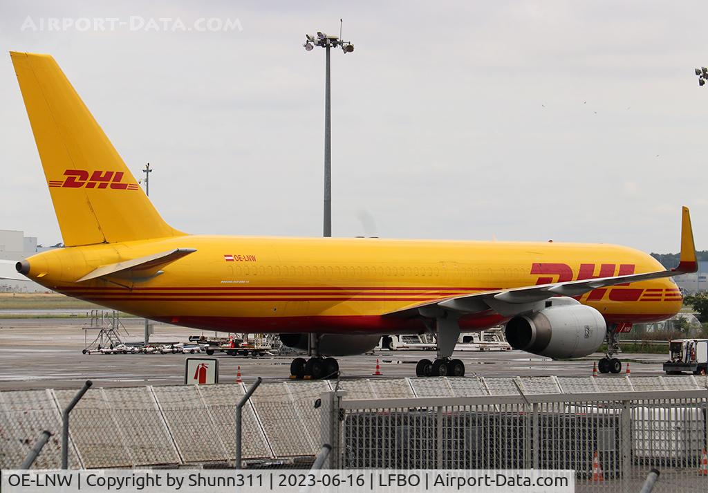 OE-LNW, Boeing 757-223(PCF) C/N 29428, Parked at the Cargo area