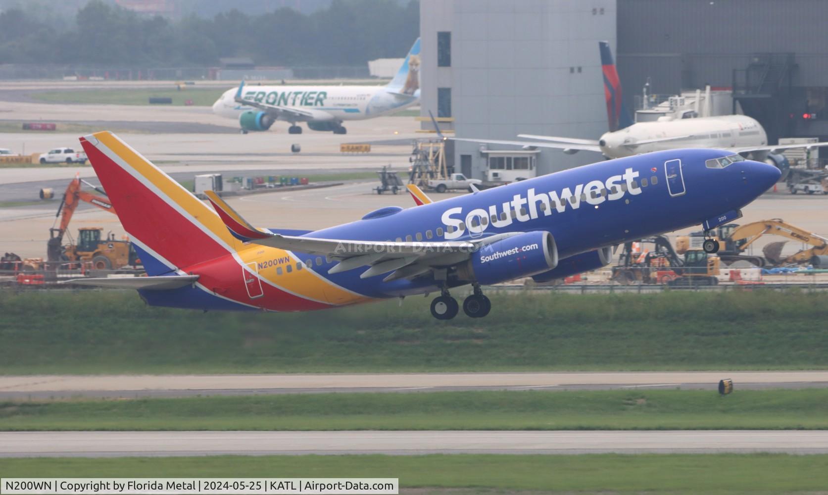 N200WN, 2005 Boeing 737-7H4 C/N 32482, SWA 737 zx ATL-OMA