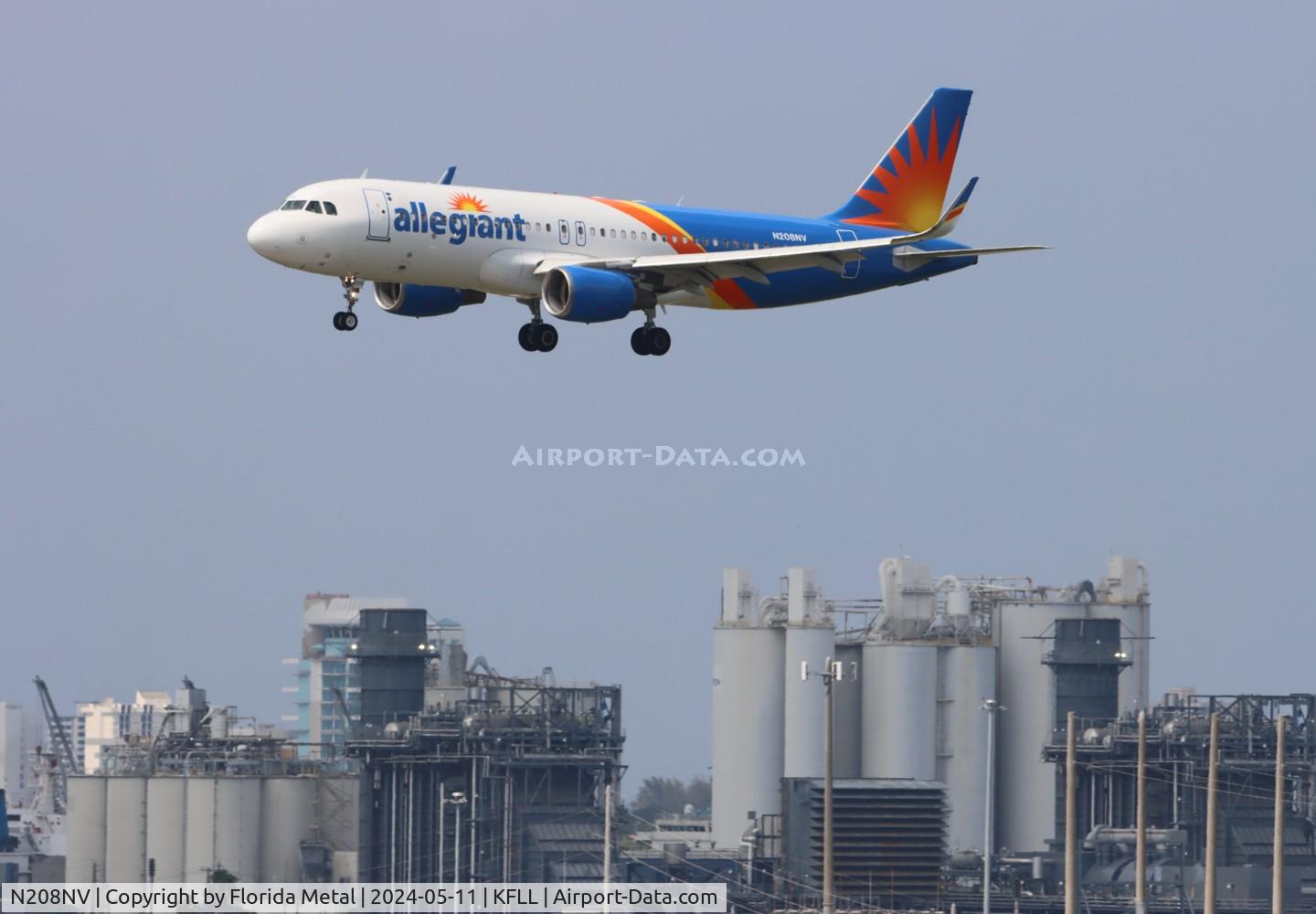 N208NV, 2013 Airbus A320-214 C/N 5640, AAY A320 zx AVL-FLL