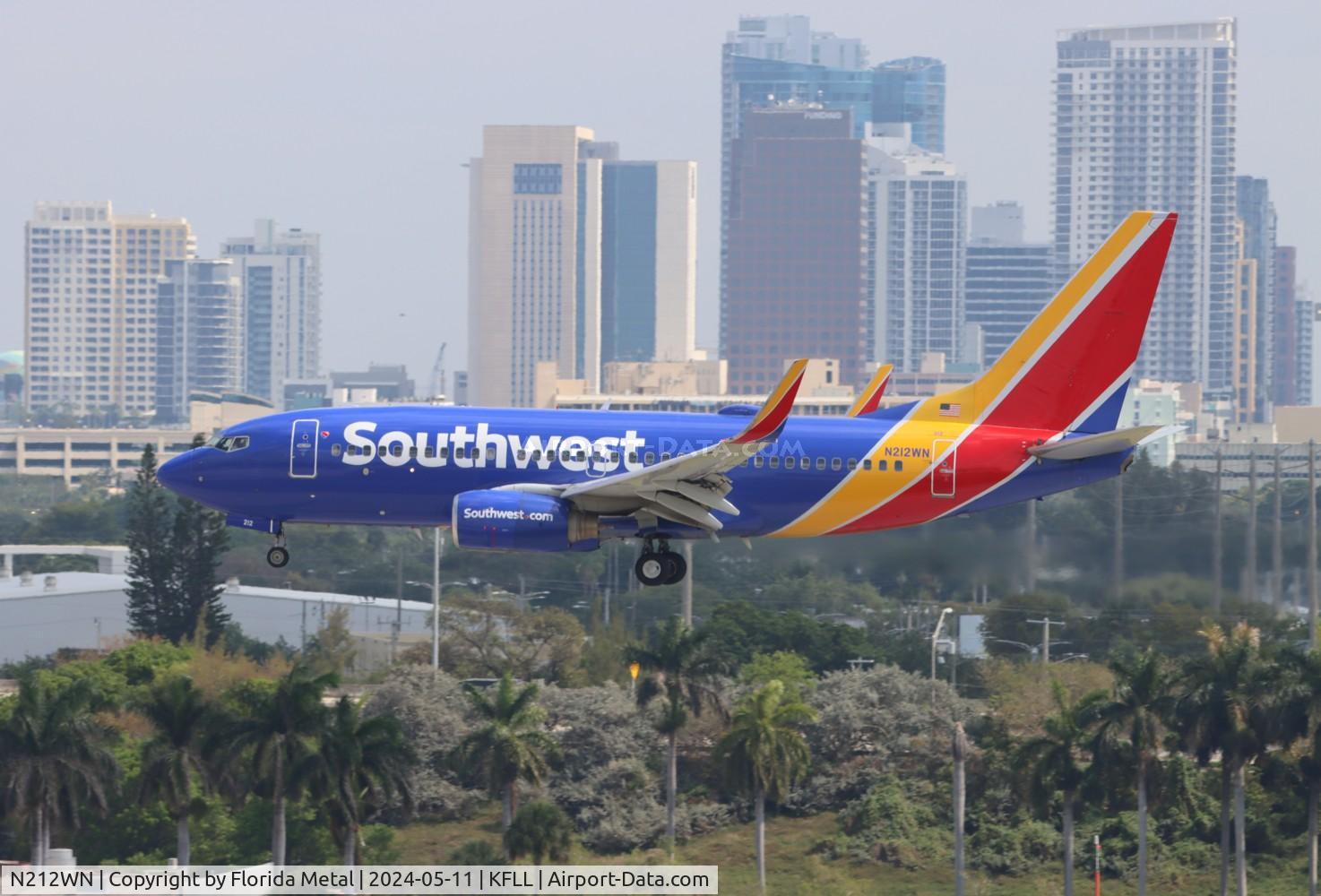 N212WN, 2005 Boeing 737-7H4 C/N 32485, SWA 737 zx MCI-FLL