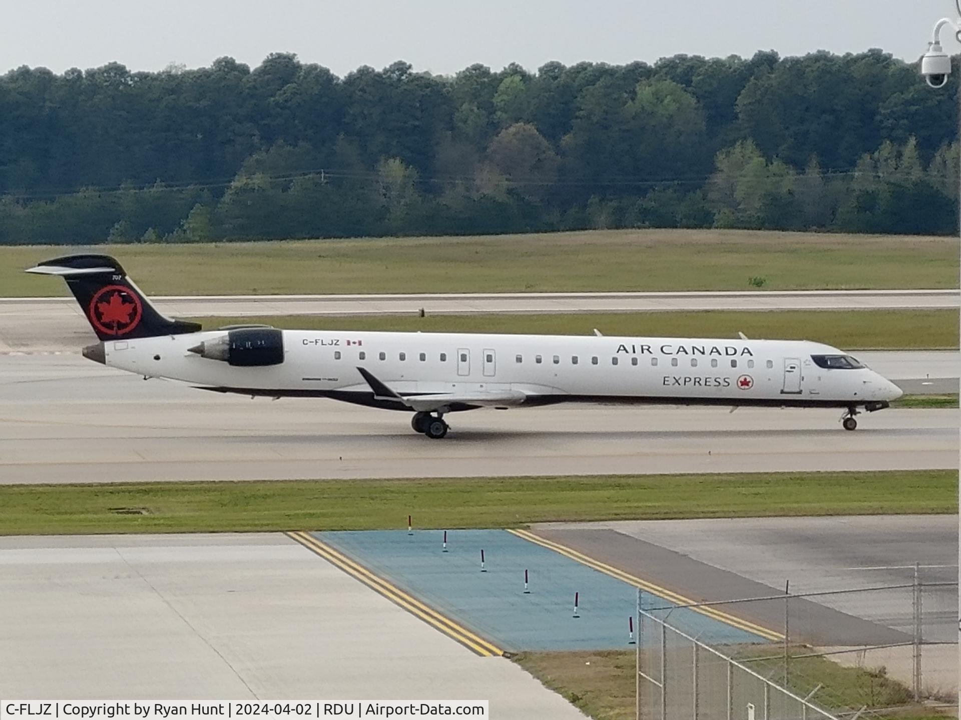 C-FLJZ, 2005 Canadair CRJ-900 (CL-600-2D24) C/N 15045, AC Express/Jazz CRJ-900 at RDU.