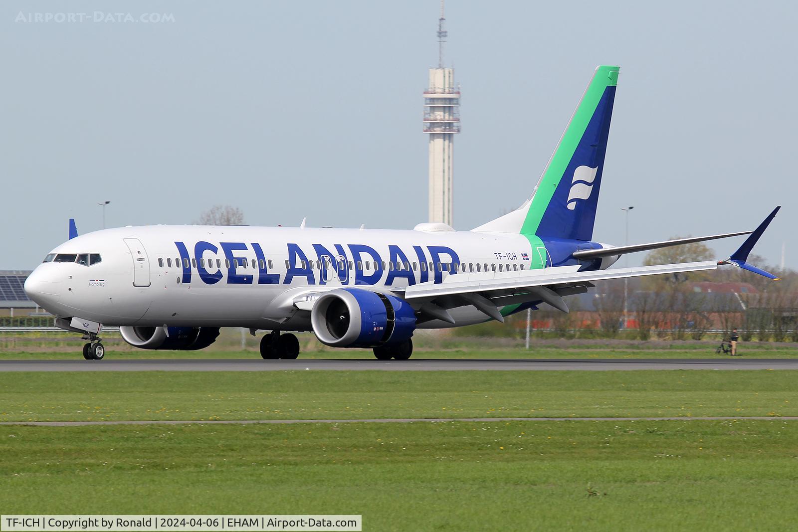 TF-ICH, 2018 Boeing 737-8 MAX C/N 42831, at spl