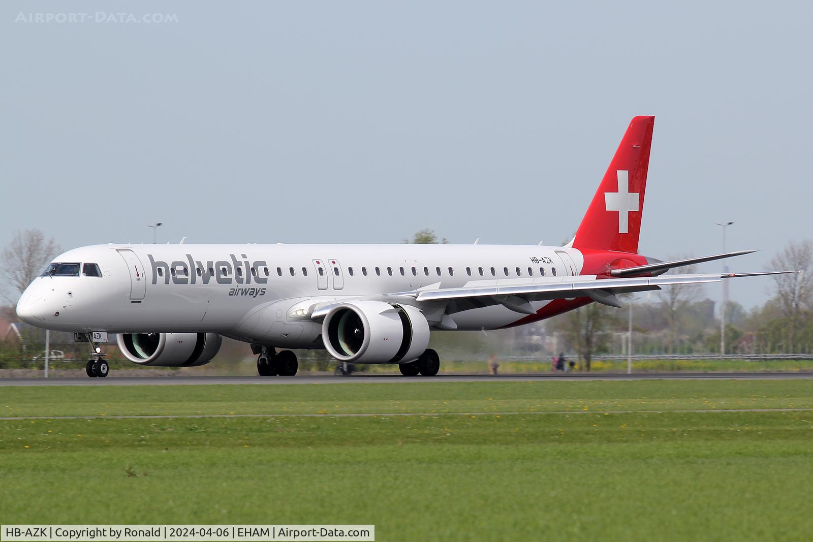 HB-AZK, 2021 Embraer E195-E2 (ERJ-190-400STD) C/N 19020058, at spl