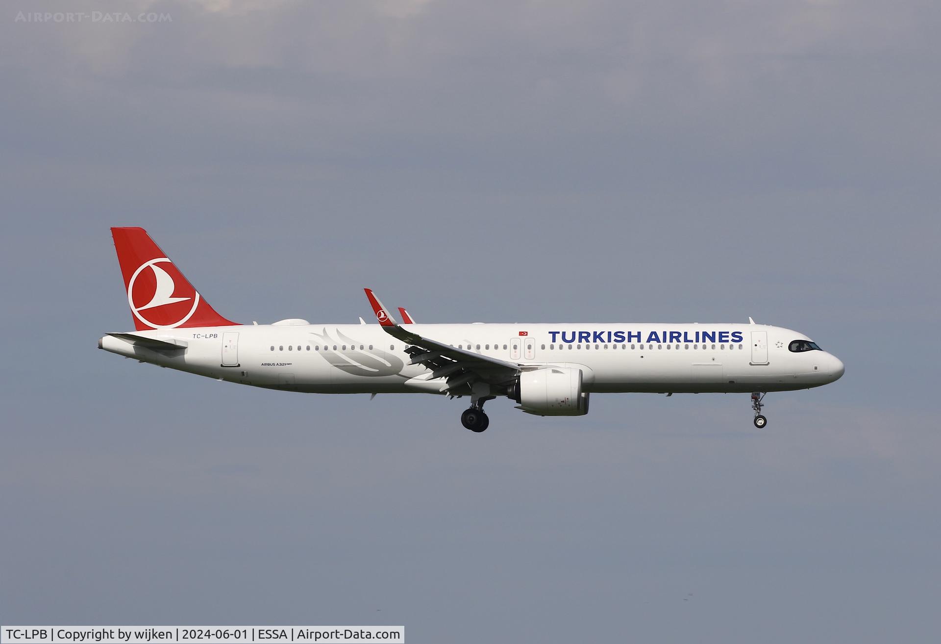 TC-LPB, 2023 Airbus A321-271NX C/N 11622, Rwy 01L