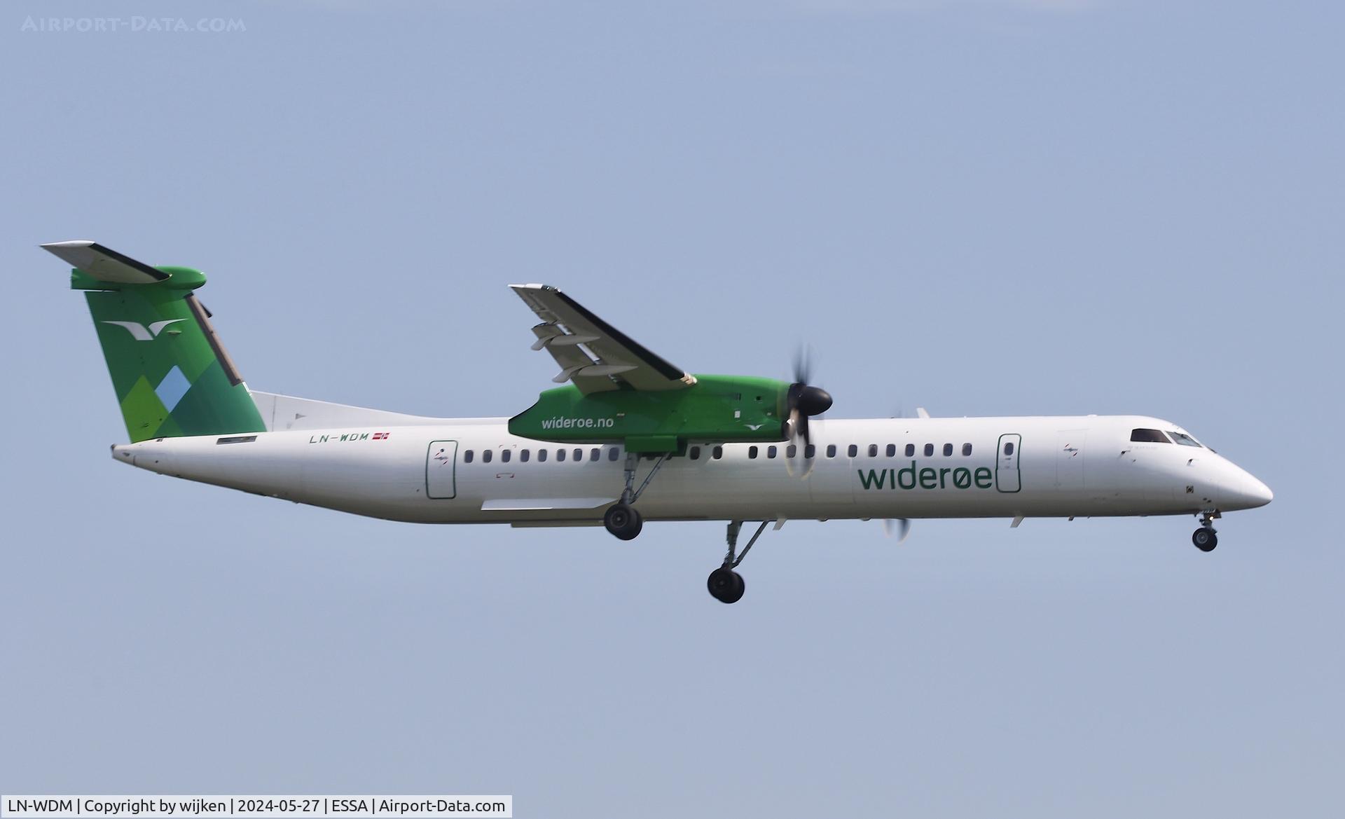 LN-WDM, 2010 De Havilland Canada DHC-8-402Q Dash 8 C/N 4296, Rwy 01L