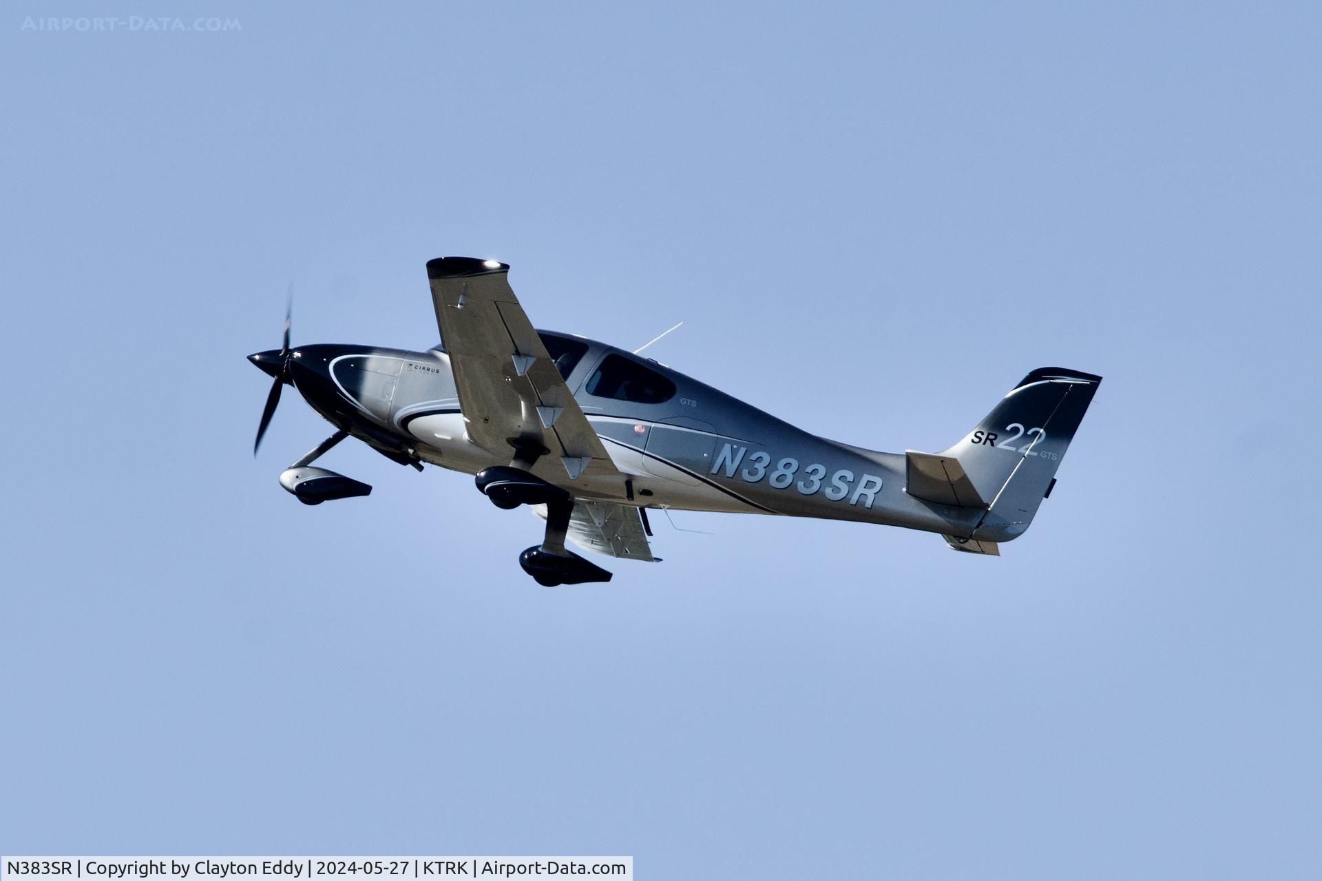 N383SR, 2006 Cirrus SR22 C/N 2164, Truckee Tahoe airport in 2024.
