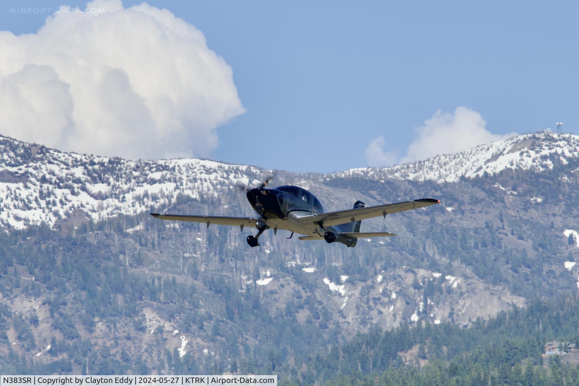 N383SR, 2006 Cirrus SR22 C/N 2164, Truckee Tahoe airport in 2024.
