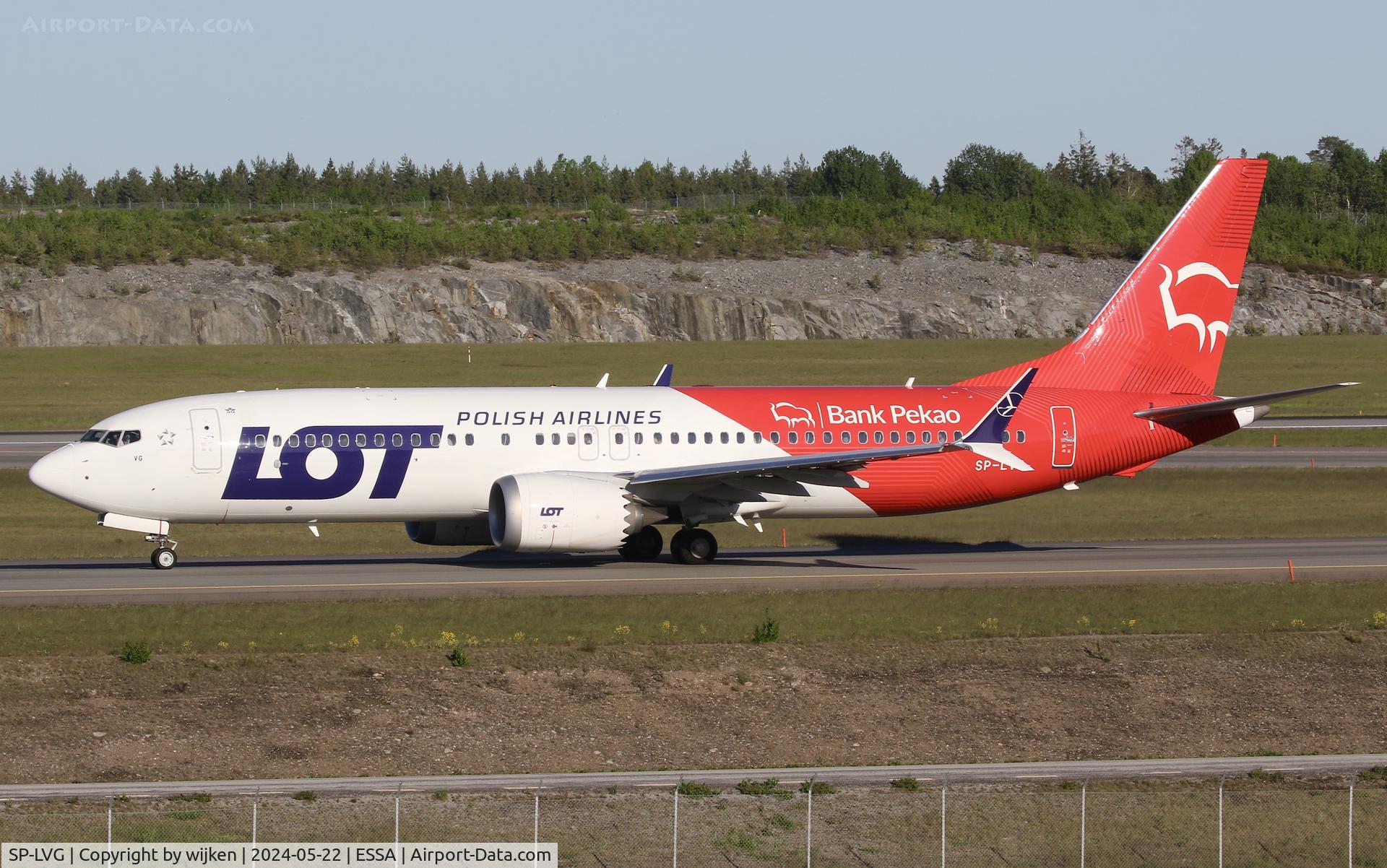 SP-LVG, 2019 Boeing 737-8 MAX C/N 43309, Twy W