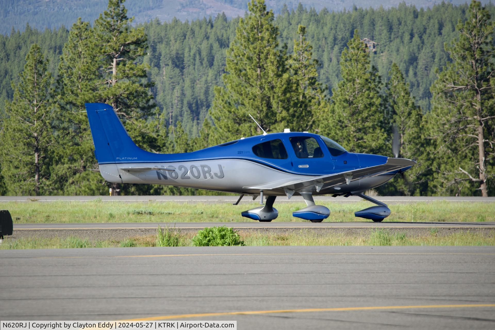 N620RJ, 2019 Cirrus Design Corp. SR22T C/N 2014, Truckee Tahoe airport in California 2024.