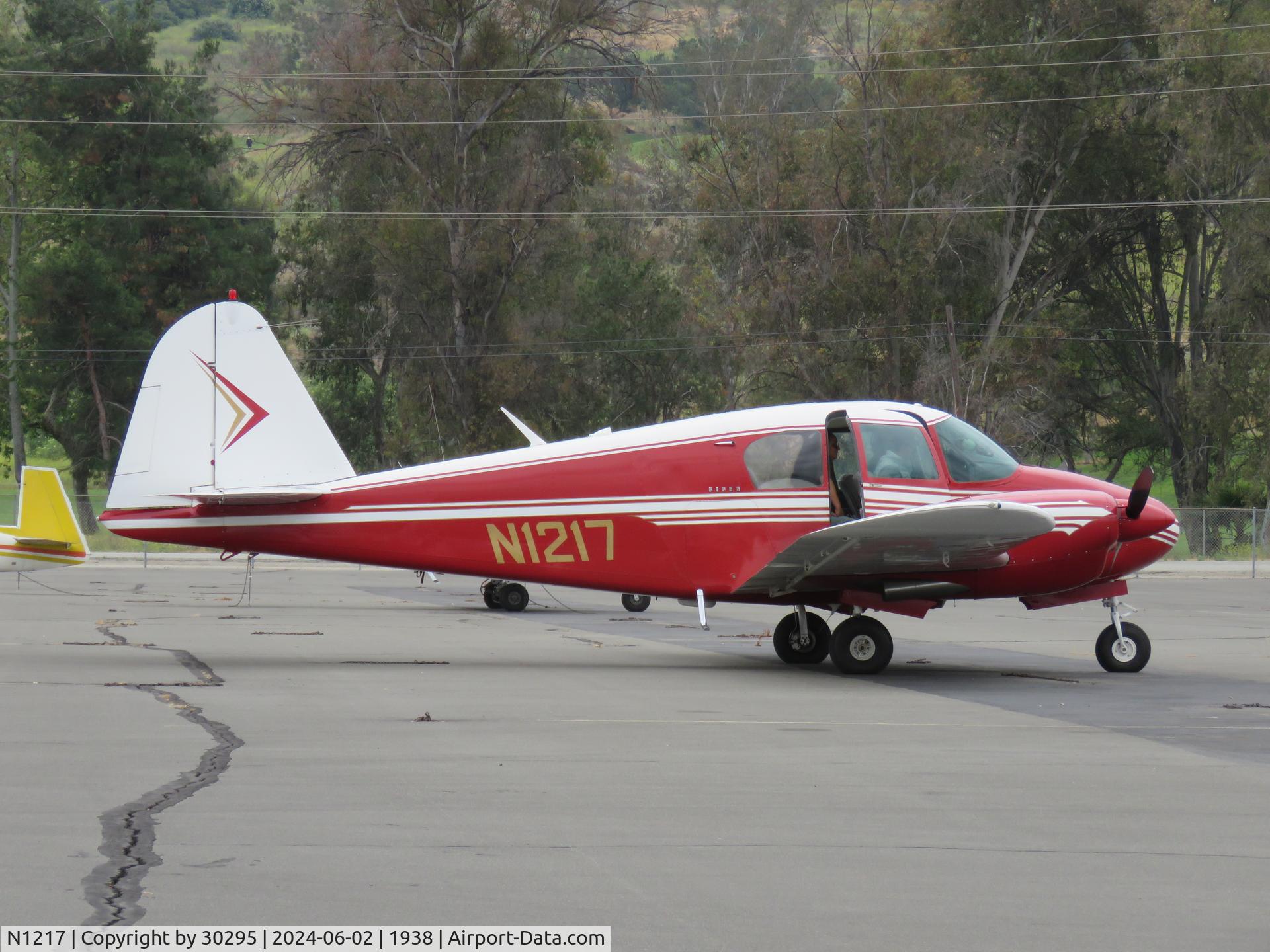 N1217, 1955 Piper PA-23-160 Apache Apache C/N 23-237, Parked