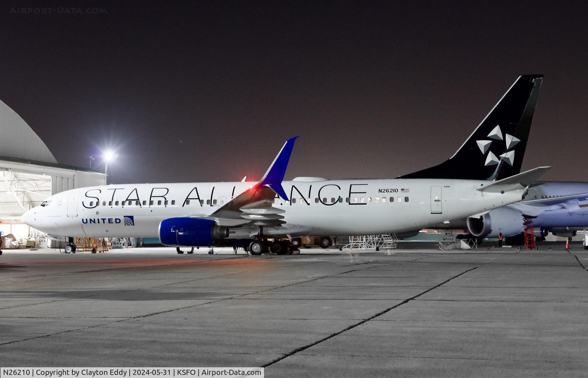 N26210, 1998 Boeing 737-824 C/N 28770, SFO 2024.