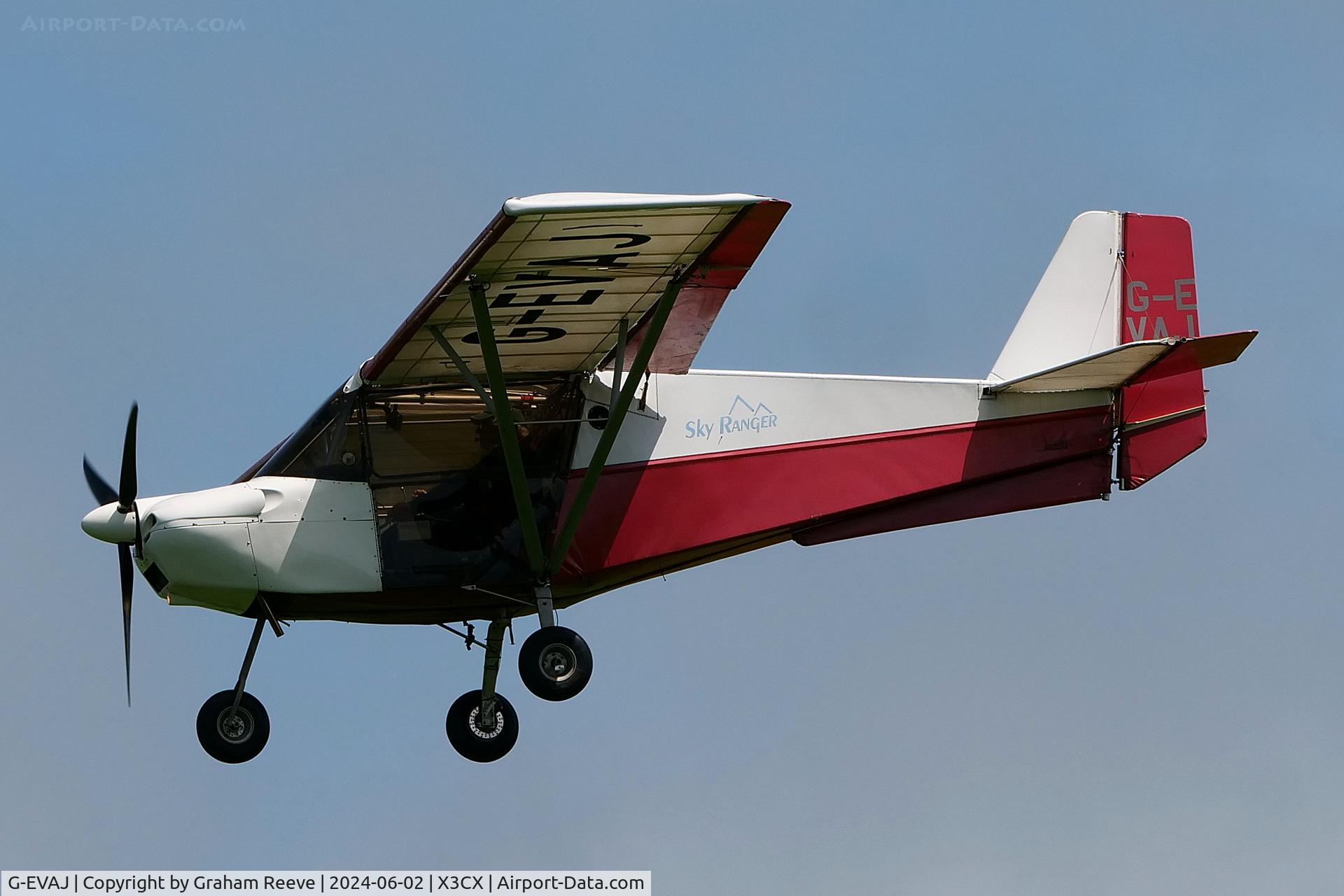 G-EVAJ, 2007 Skyranger Swift 912S(1) C/N BMAA/HB/526, Landing at Northrepps.