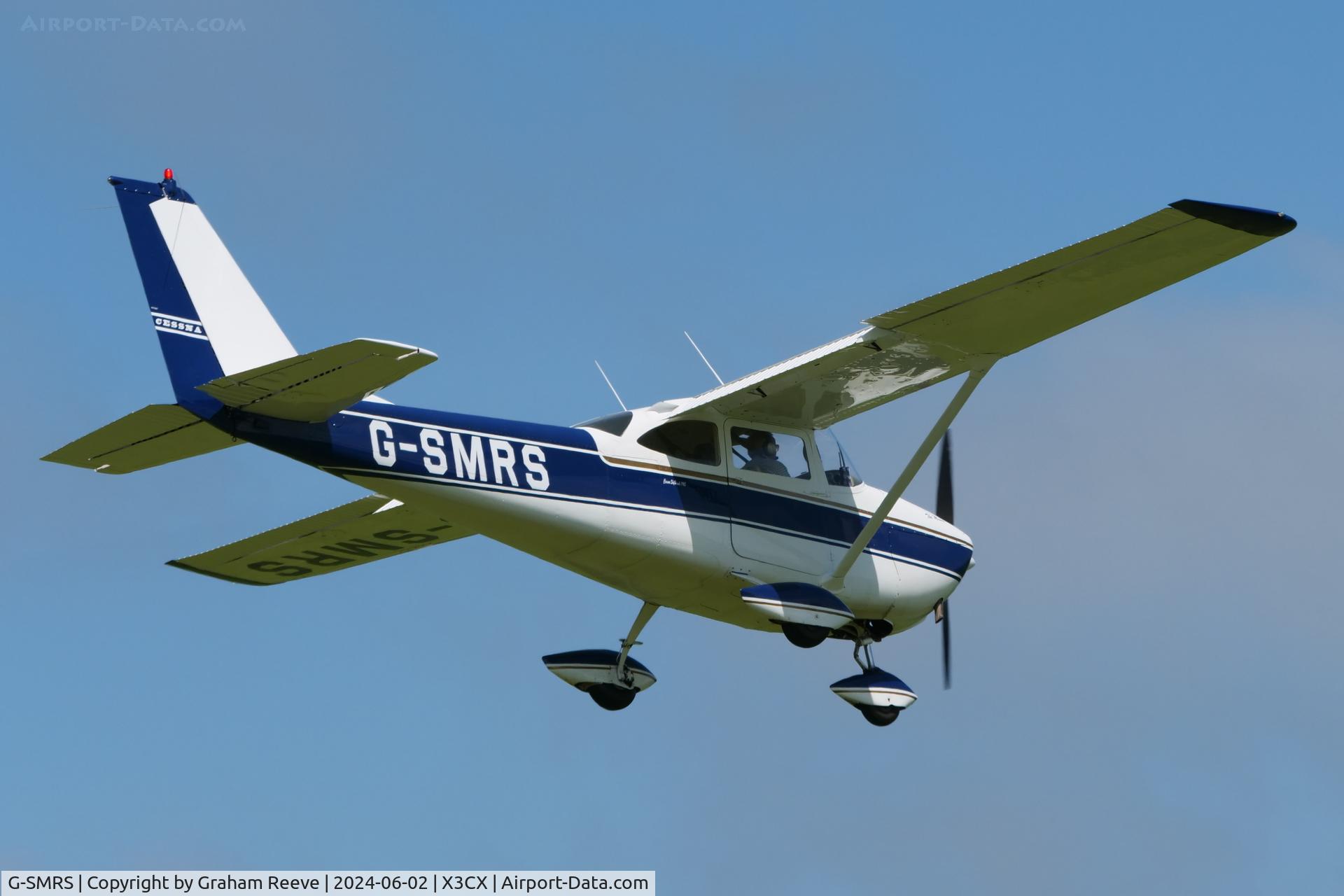 G-SMRS, 1965 Cessna 172F C/N 172-52558, Landing at Northrepps.