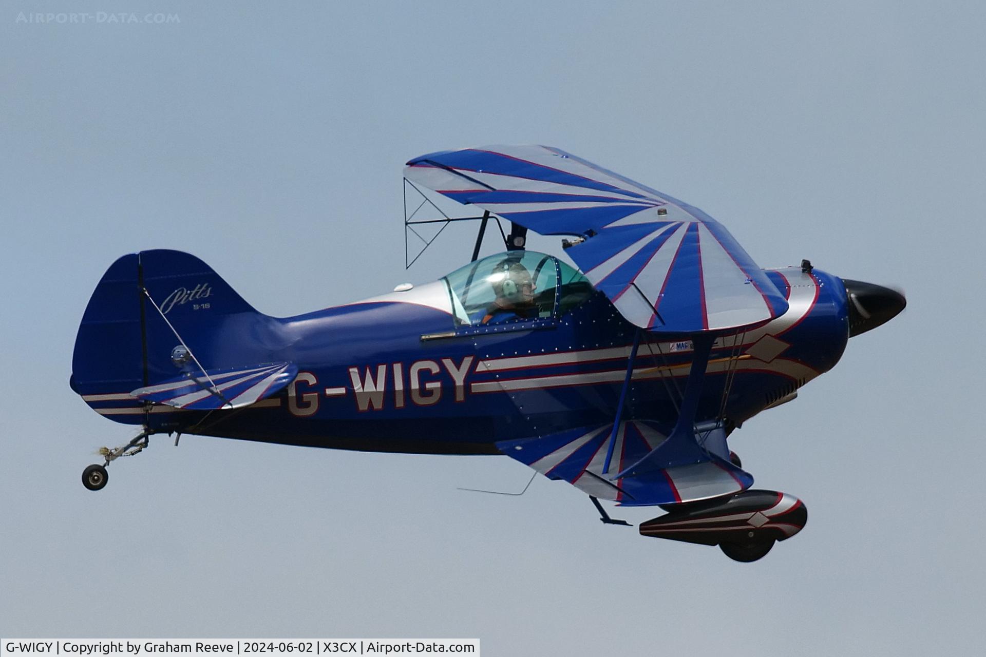 G-WIGY, 1991 Pitts S-1S Special C/N 7-0115, Landing at Northrepps.