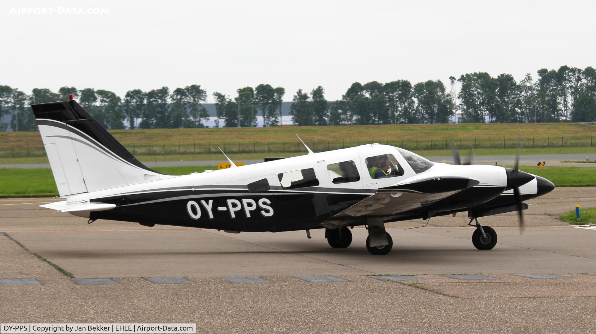 OY-PPS, 1987 Piper PA-34-220T Seneca III C/N 34-33021, Lelystad Airport