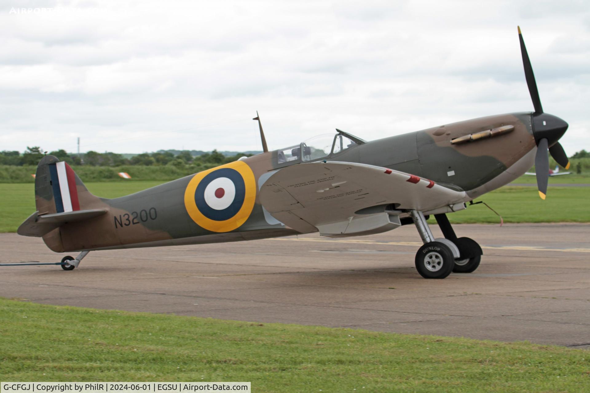 G-CFGJ, 1939 Supermarine Spitfire 1 C/N 441, N3200 (G-CFGJ) 1939 Vickers Supermarine Spitfire lA D Day Display Duxford 01.06.24