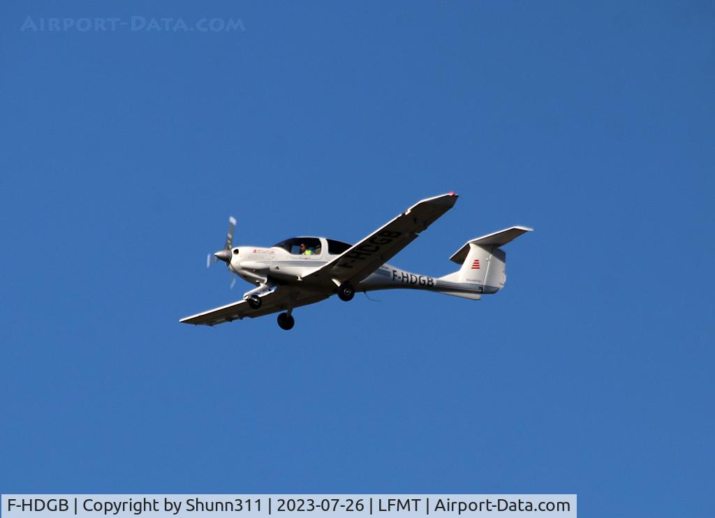 F-HDGB, 2005 Diamond DA-40D Diamond Star Diamond Star C/N D4.191, Taking off from rwy 30R