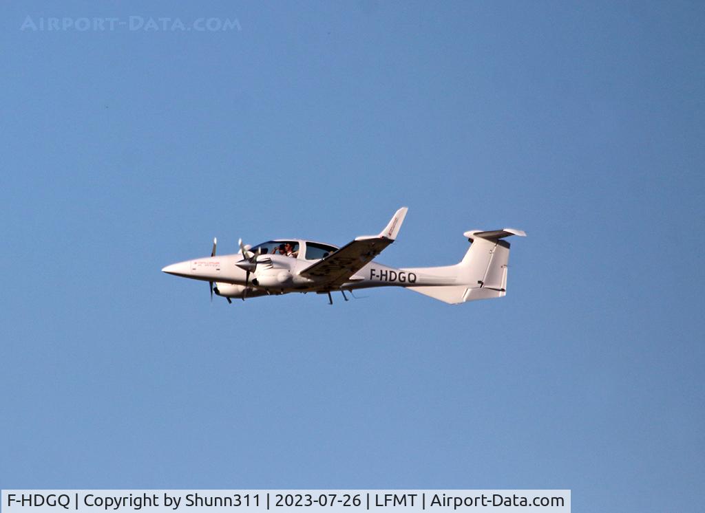 F-HDGQ, 2005 Diamond DA-42 Twin Star Twin Star C/N 42.057, Taking off from rwy 30R