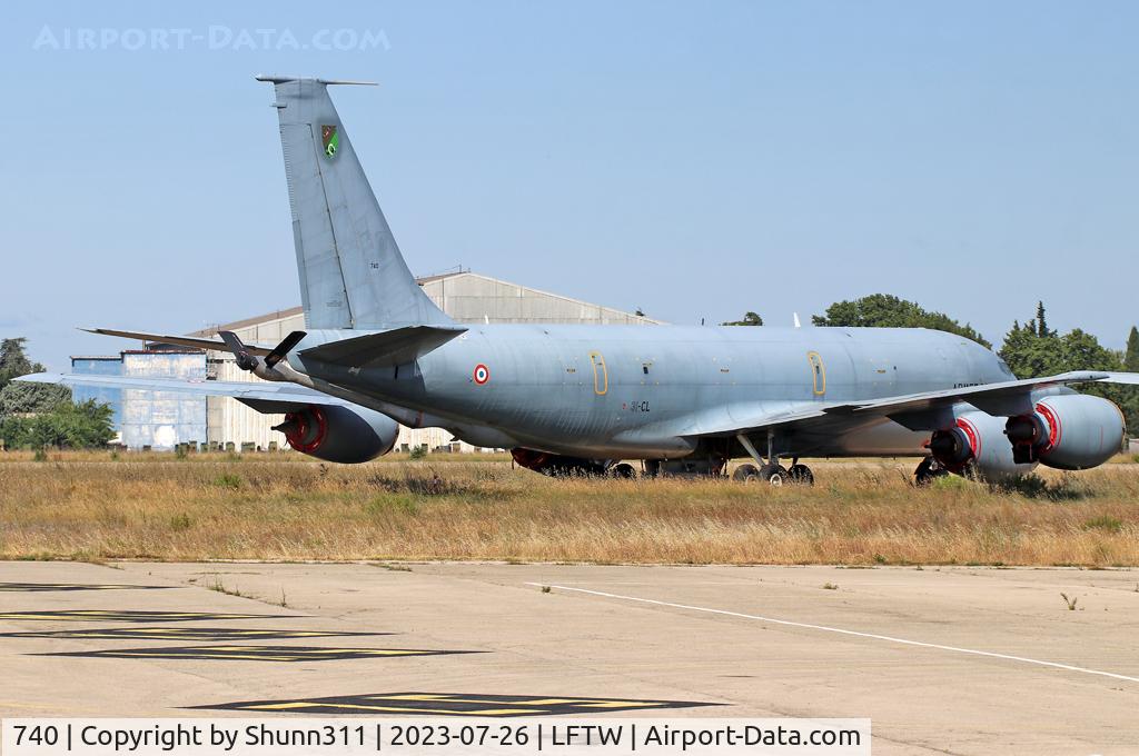 740, 1964 Boeing C-135FR Stratotanker C/N 18700, Stored @FNI... Re-coded as 31-CL
