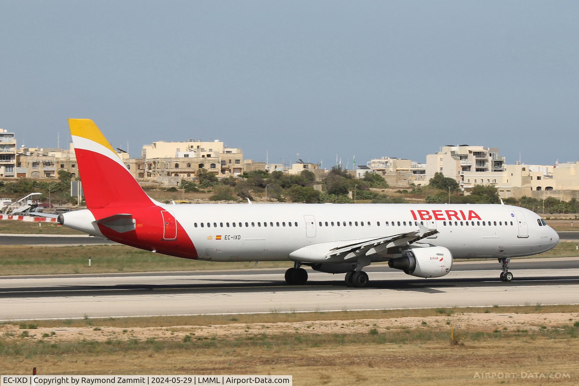 EC-IXD, 2004 Airbus A321-211 C/N 2220, A321 EC-IXD Iberia