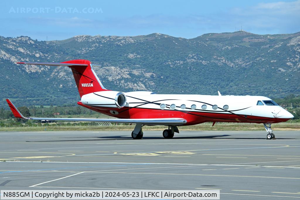 N885GM, 2004 Gulfstream Aerospace GV-SP (G550) C/N 5046, Parked