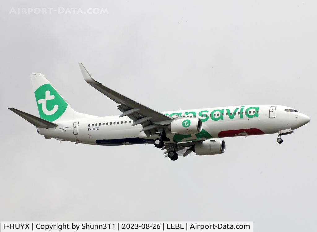 F-HUYX, 2014 Boeing 737-8GP(WL) C/N 39825, Landing rwy 06L