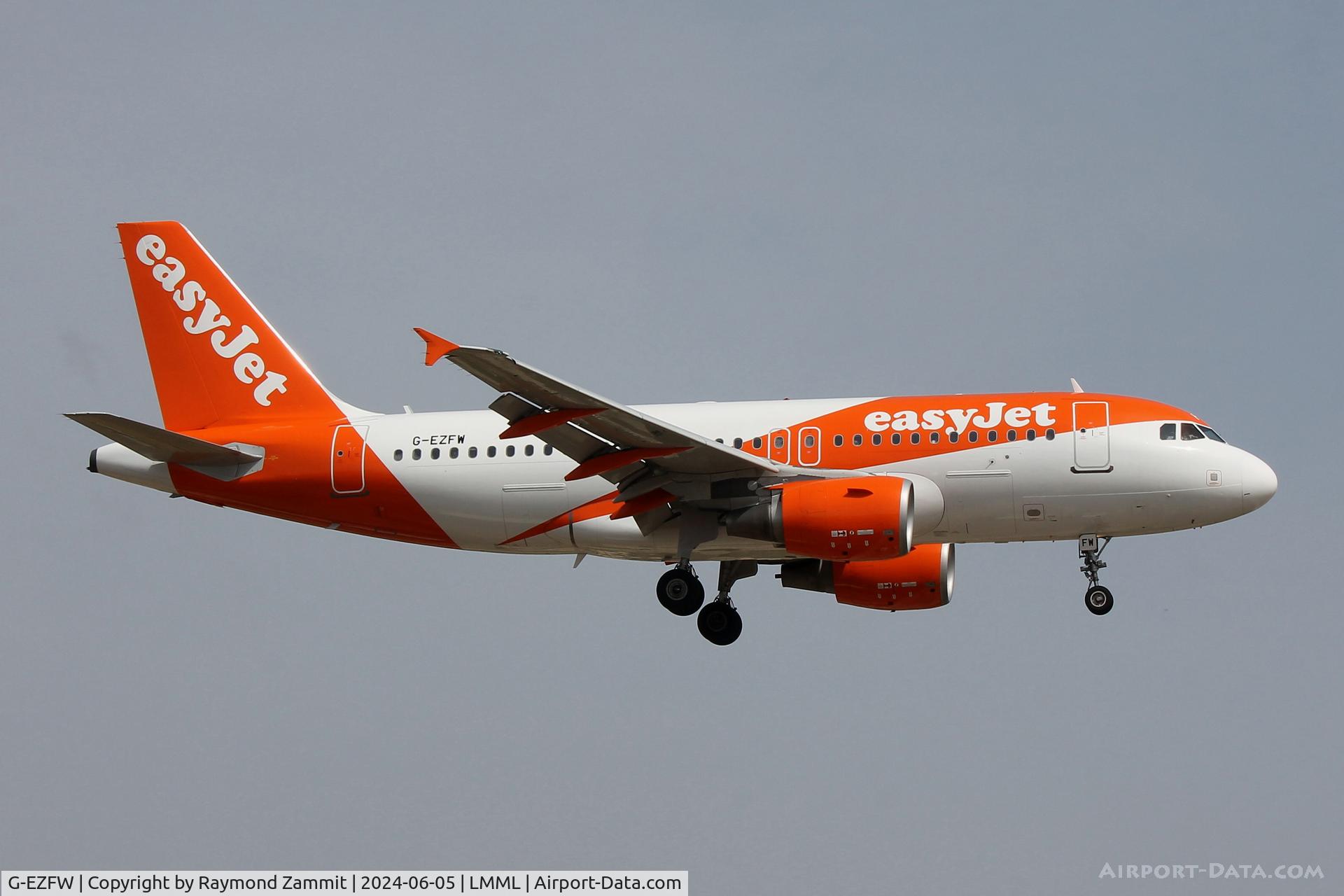 G-EZFW, 2010 Airbus A319-111 C/N 4380, A319 G-EZFW Easyjet