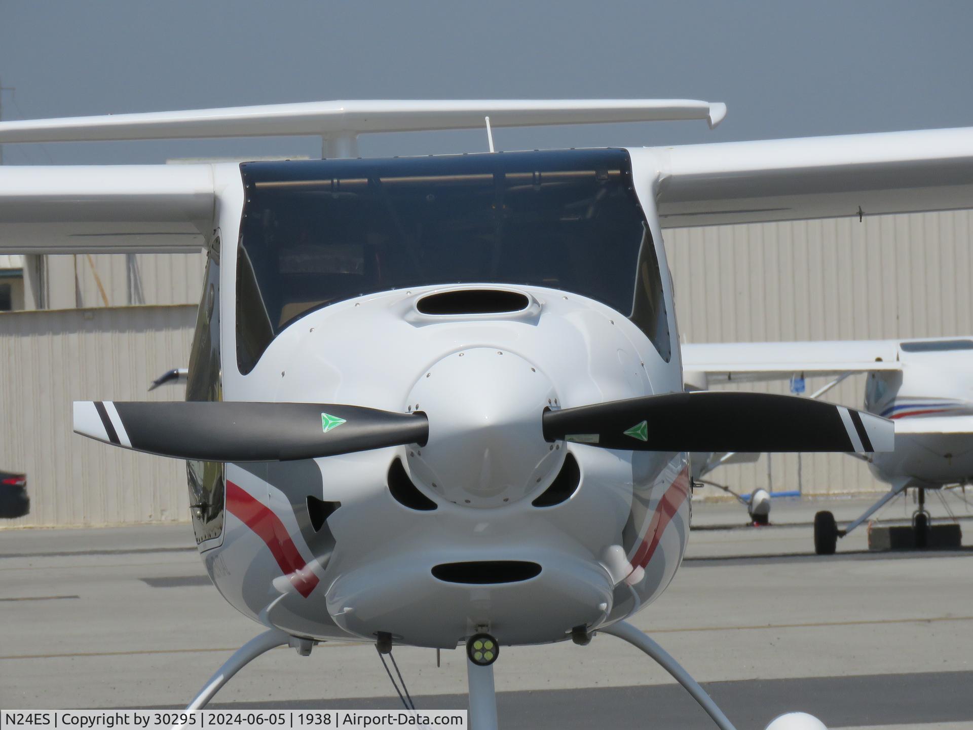 N24ES, 2022 PIPISTREL Virus SW C/N VSWX1270013, Parked