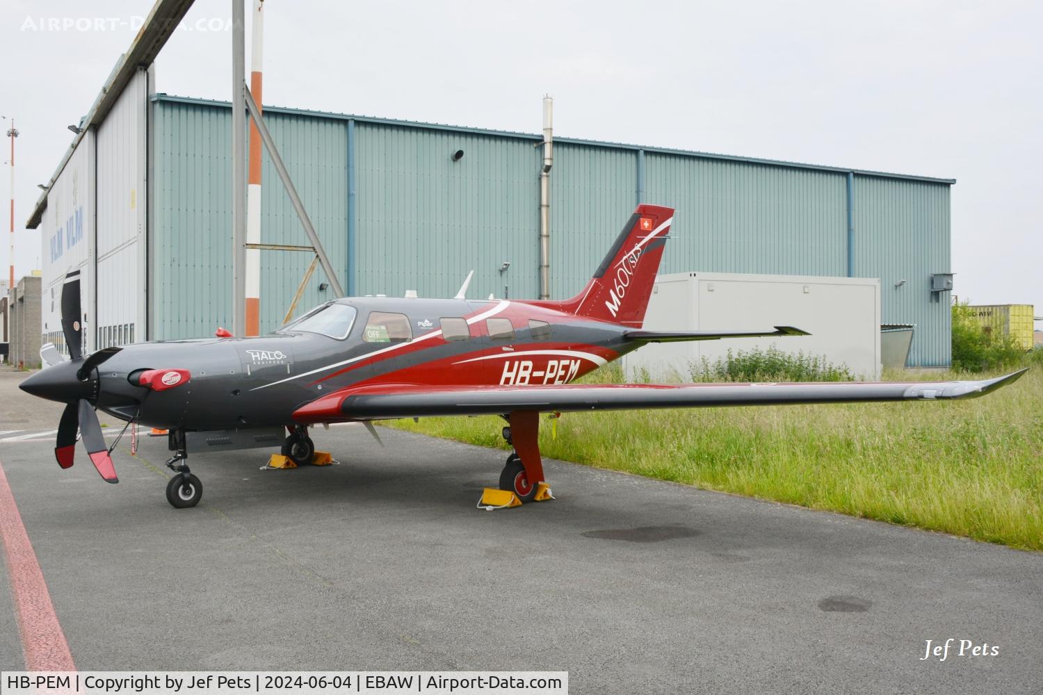 HB-PEM, Piper PA-46-M600 SLS C/N 46-98262, HB-PEM at Antwerp Airport.