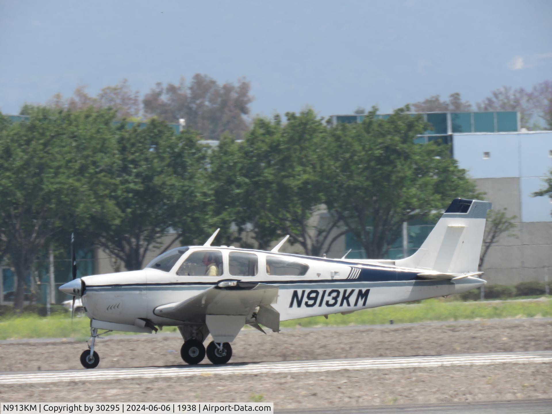 N913KM, 1979 Beech F33A Bonanza C/N CE-892, Landed
