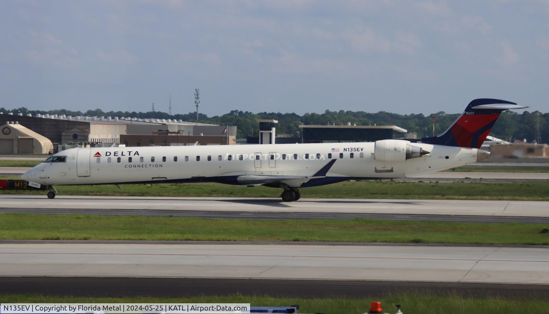 N135EV, 2009 Bombardier CRJ-900ER (CL-600-2D24) C/N 15225, EDV/DAL CRJ9 zx AGS-ATL