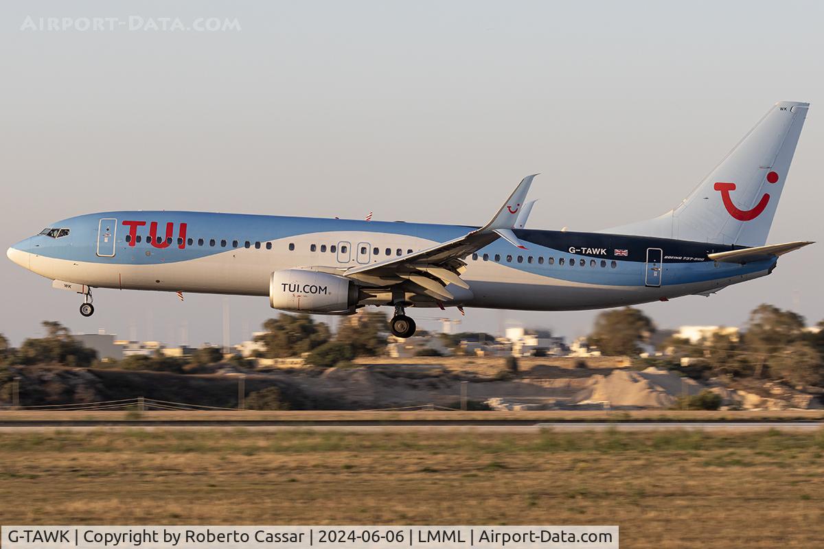 G-TAWK, 2012 Boeing 737-8K5 C/N 37239, Runway 31