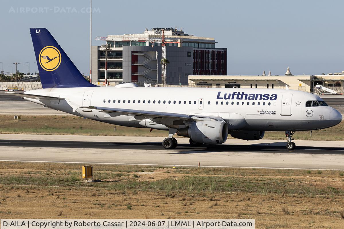 D-AILA, 1996 Airbus A319-114 C/N 609, Runway 13