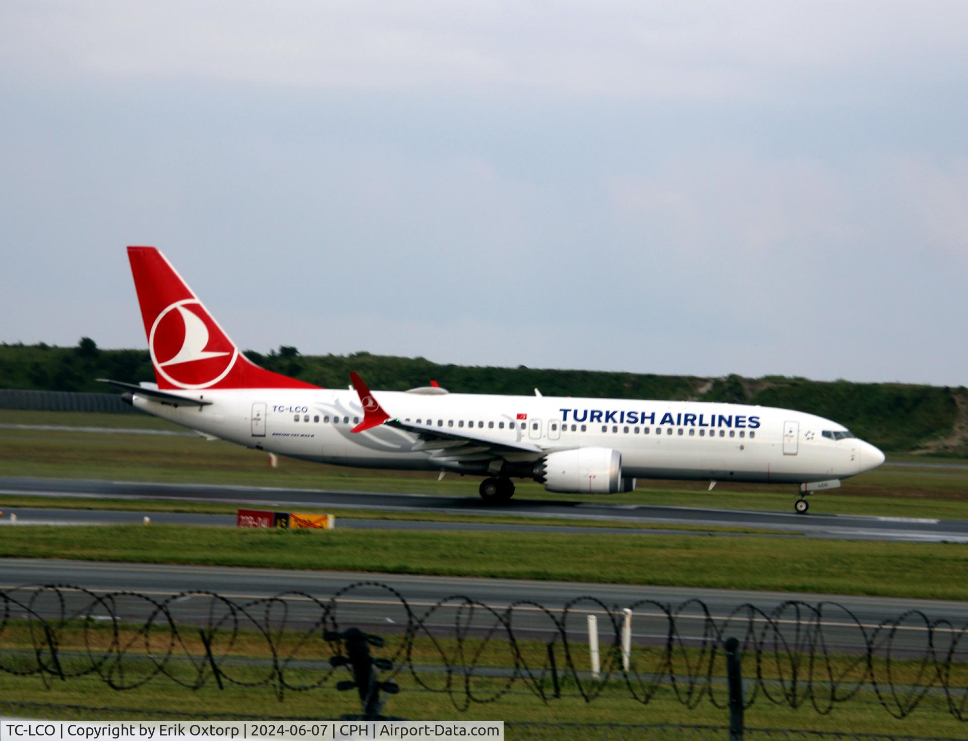 TC-LCO, Boeing 737-8 MAX C/N 60057, TC-LCO takeoff rw 22R