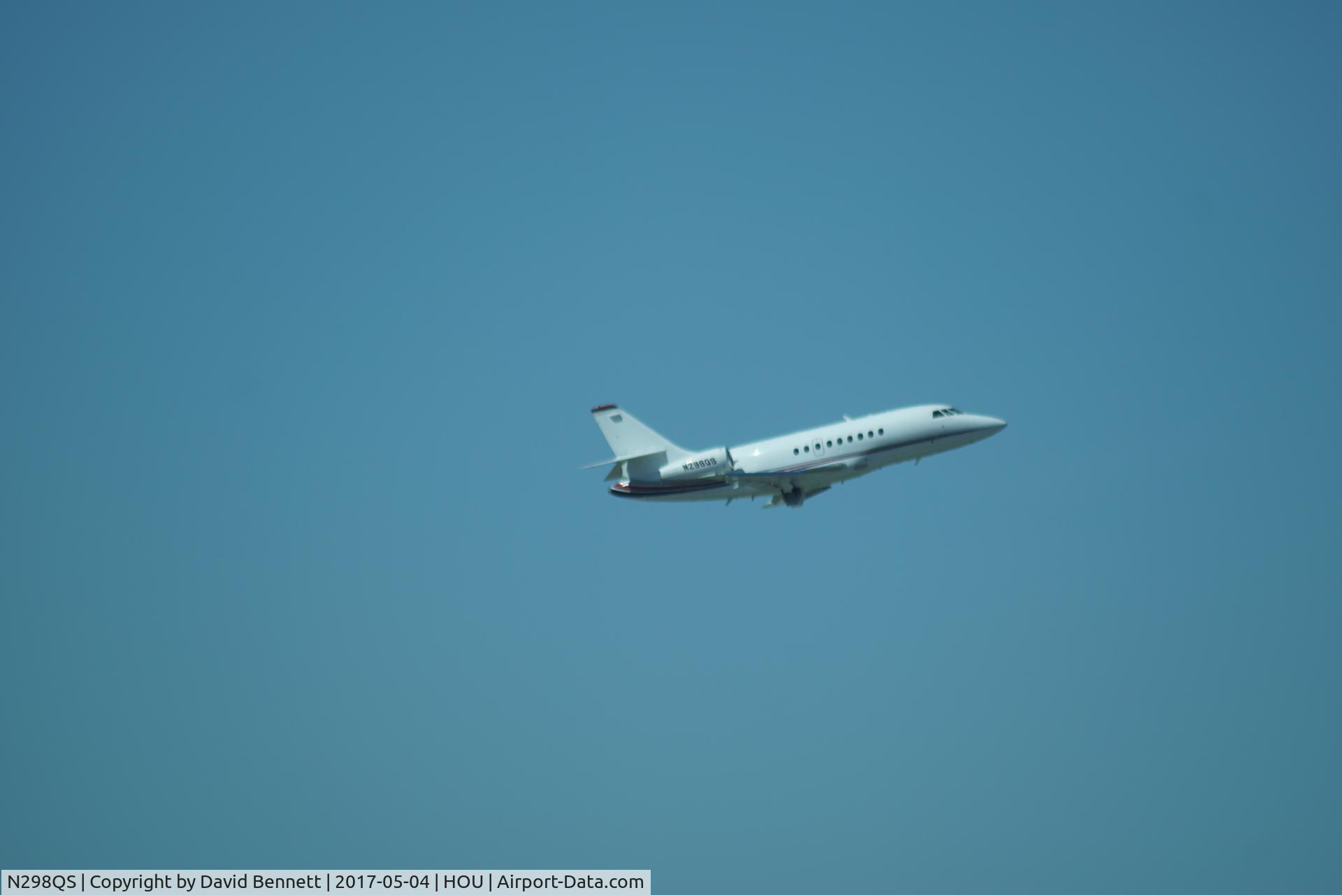 N298QS, 1999 Dassault Falcon 2000 C/N 98, Picture taken at Houston Hobby 4 May 2017. Only this SHOULD be impossible as it was re registered in 2010.