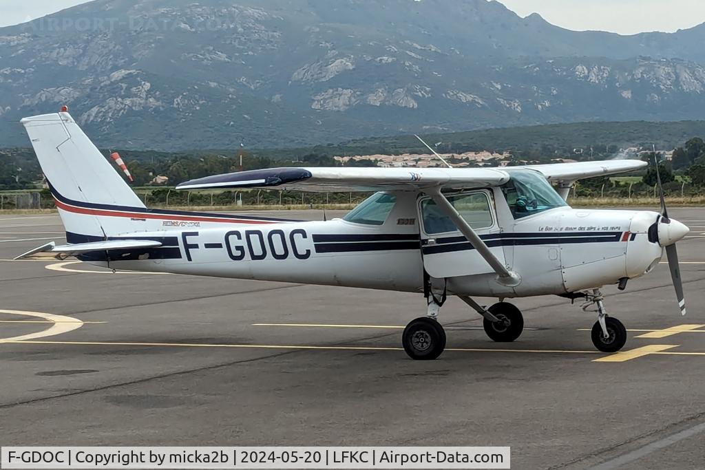 F-GDOC, Reims F152 C/N 1926, Parked