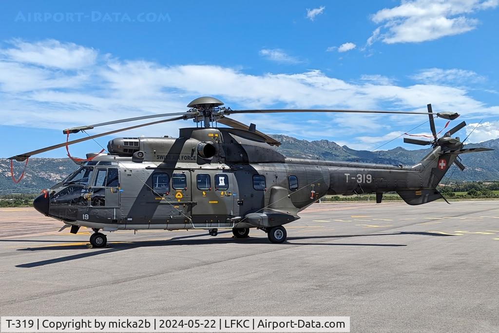 T-319, Aerospatiale AS-332M1 Super Puma C/N 2343, Parked