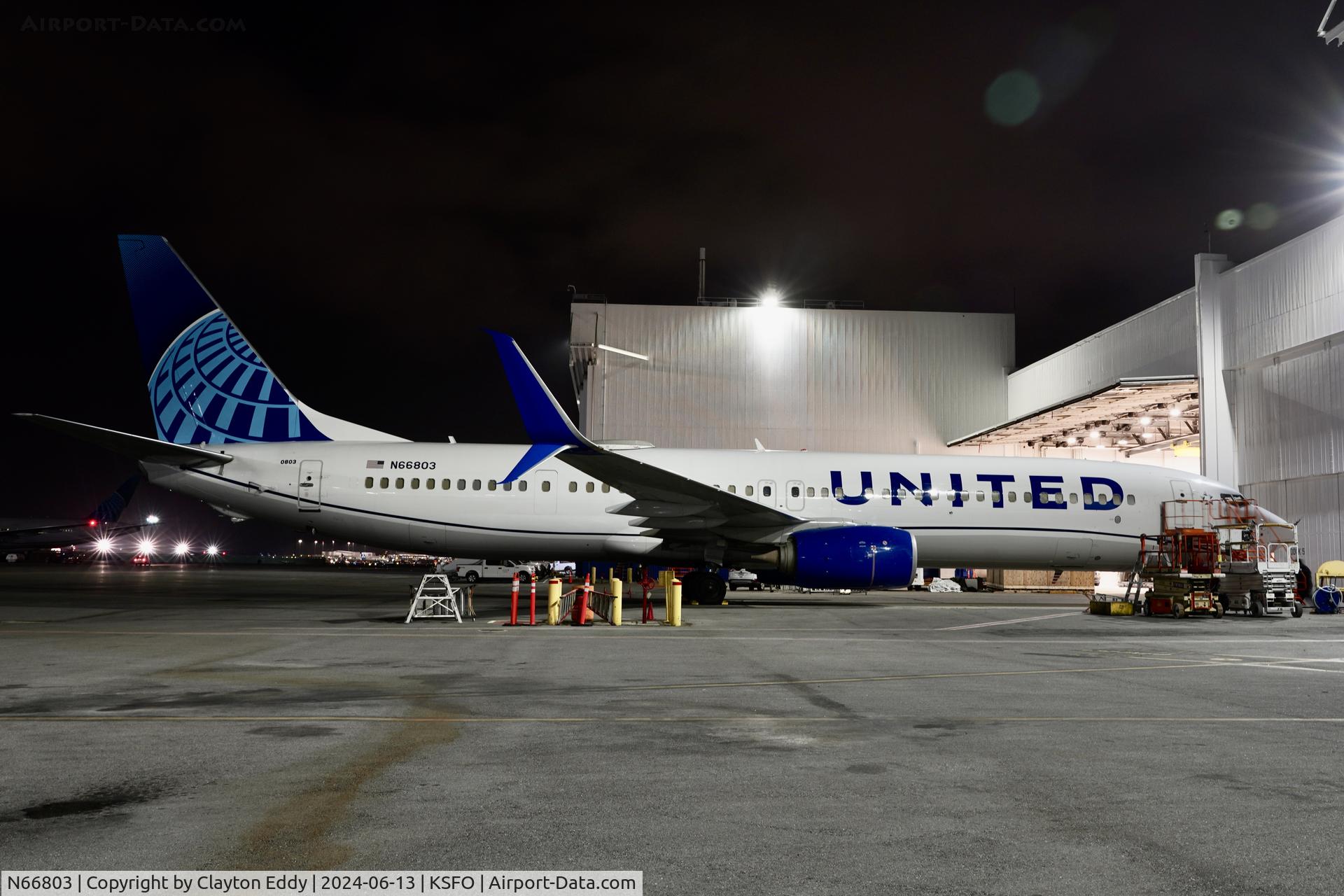 N66803, 2013 Boeing 737-924/ER C/N 42817, SFO 2024.
