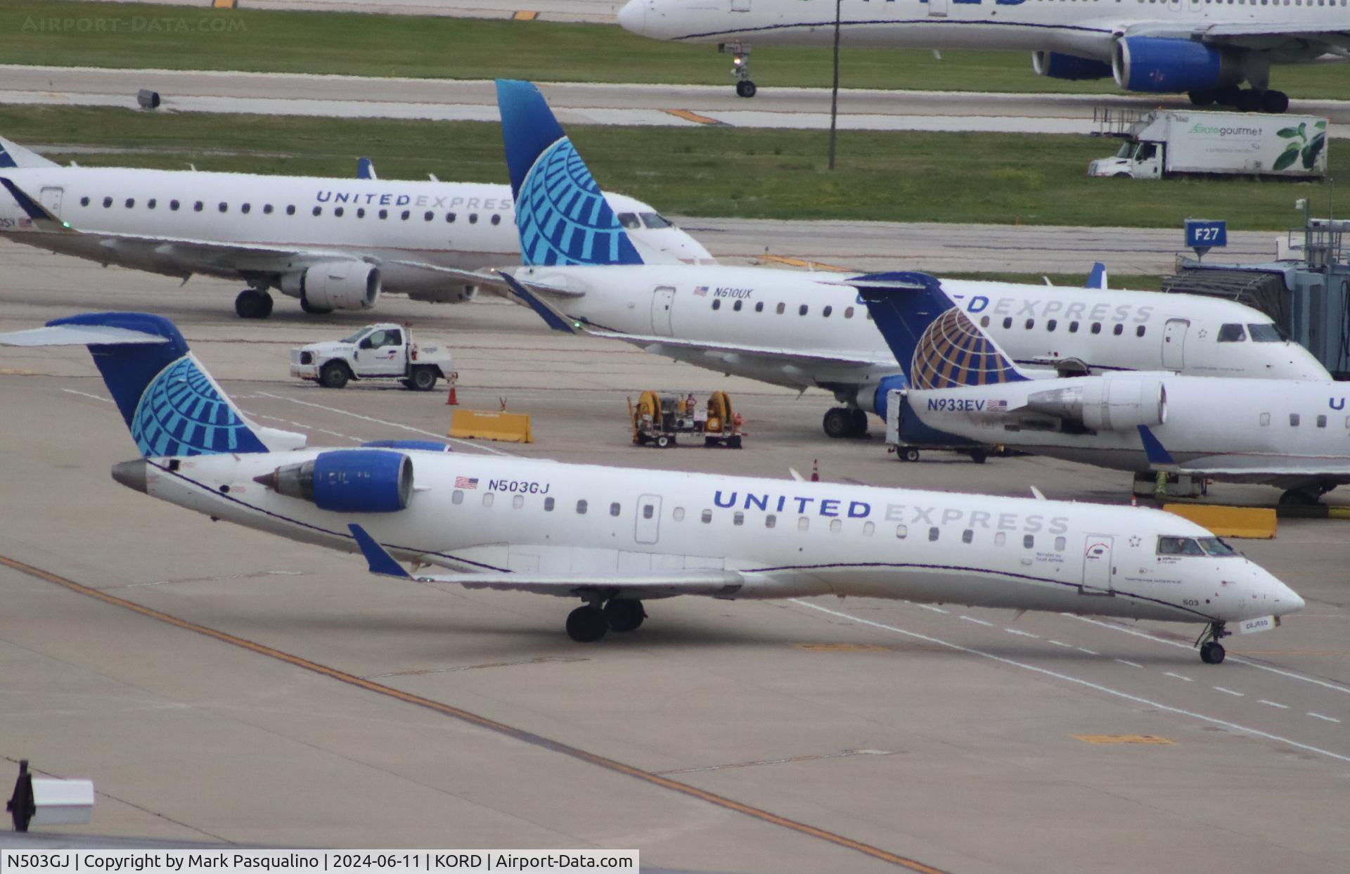 N503GJ, 2001 Bombardier CRJ-701 (CL-600-2C10) C/N 10019, CL-600-2C10