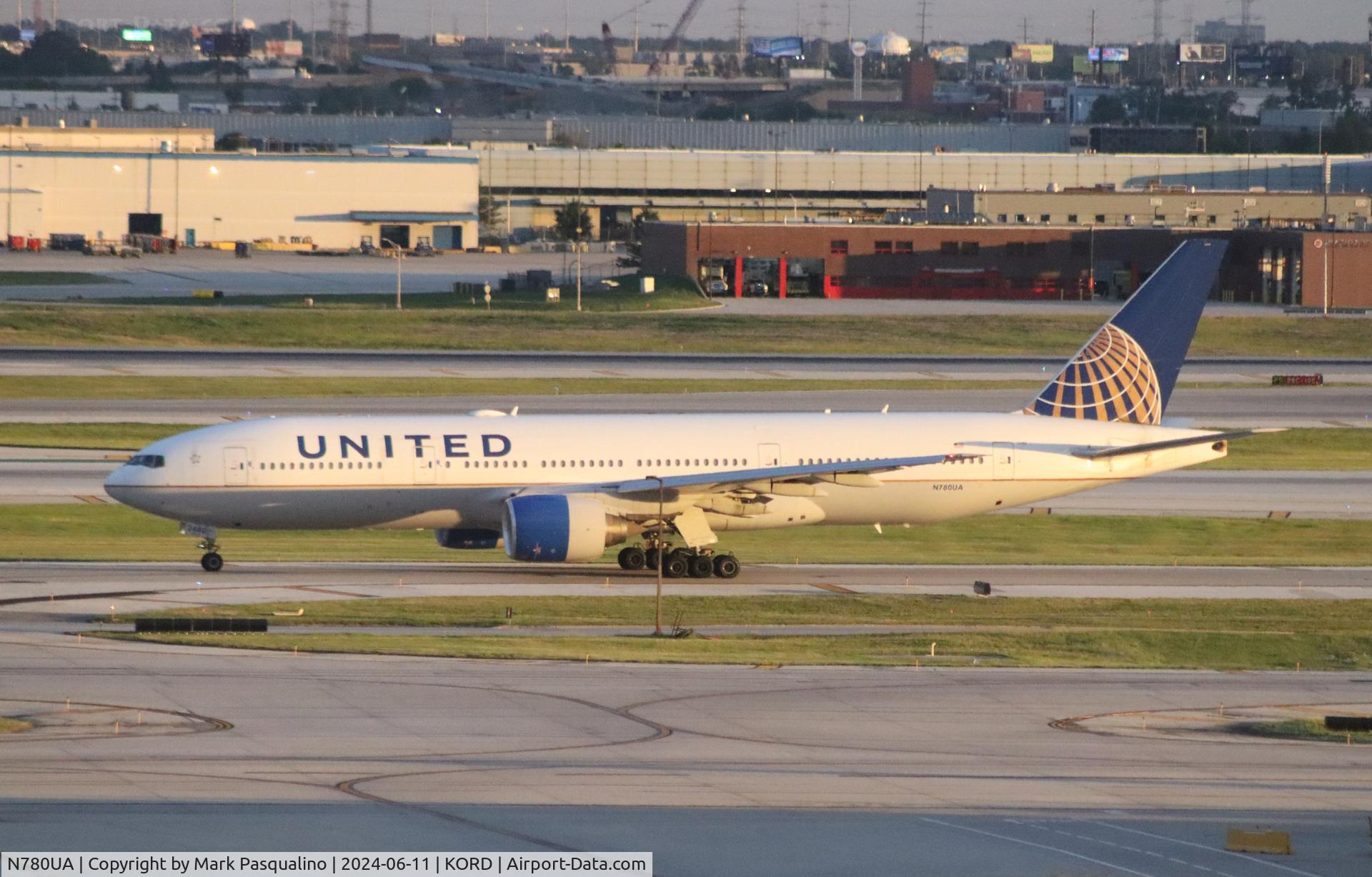 N780UA, 1996 Boeing 777-222 C/N 26944, Boeing 777-222