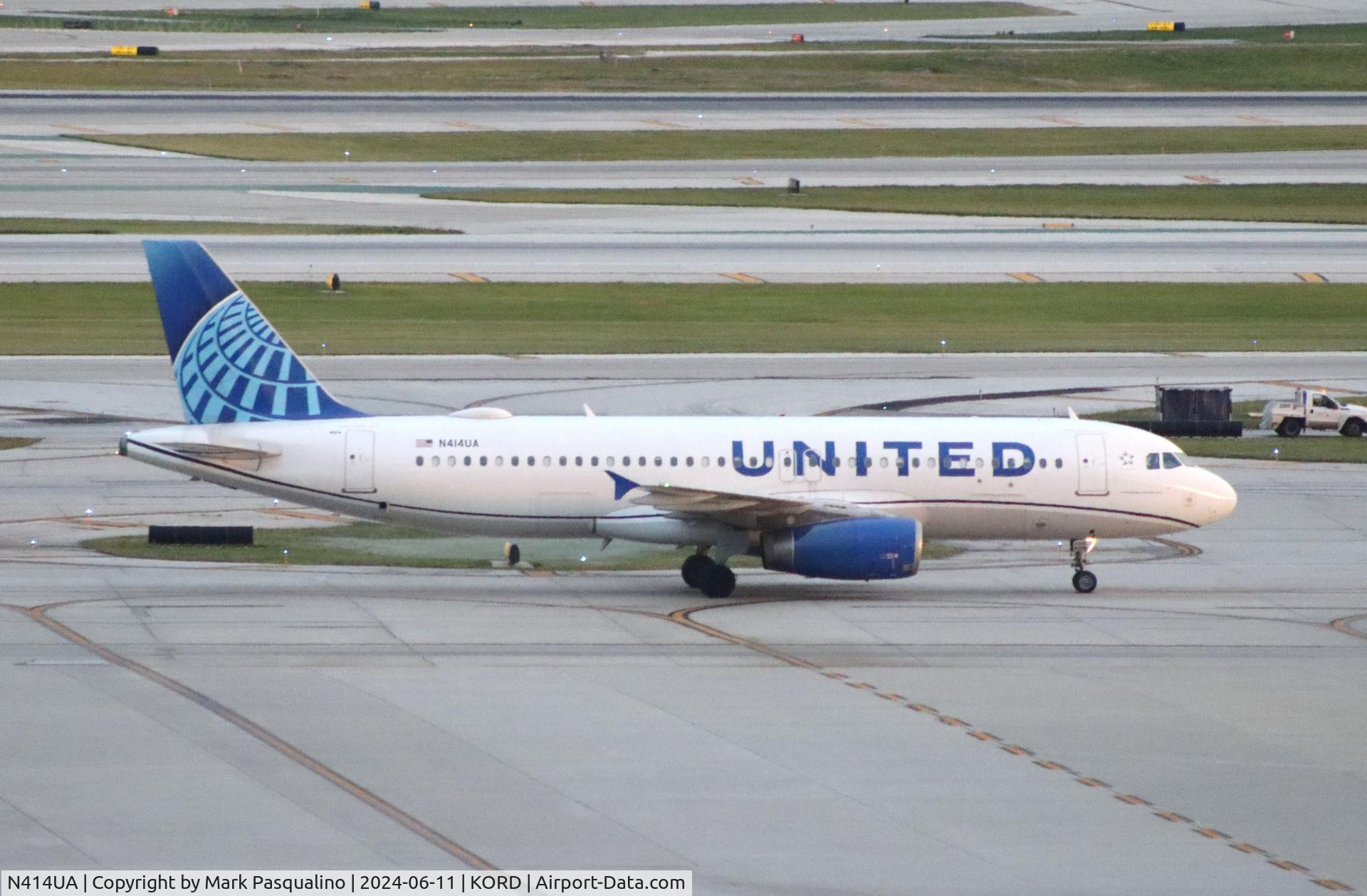 N414UA, 1994 Airbus A320-232 C/N 0472, Airbus A320-232