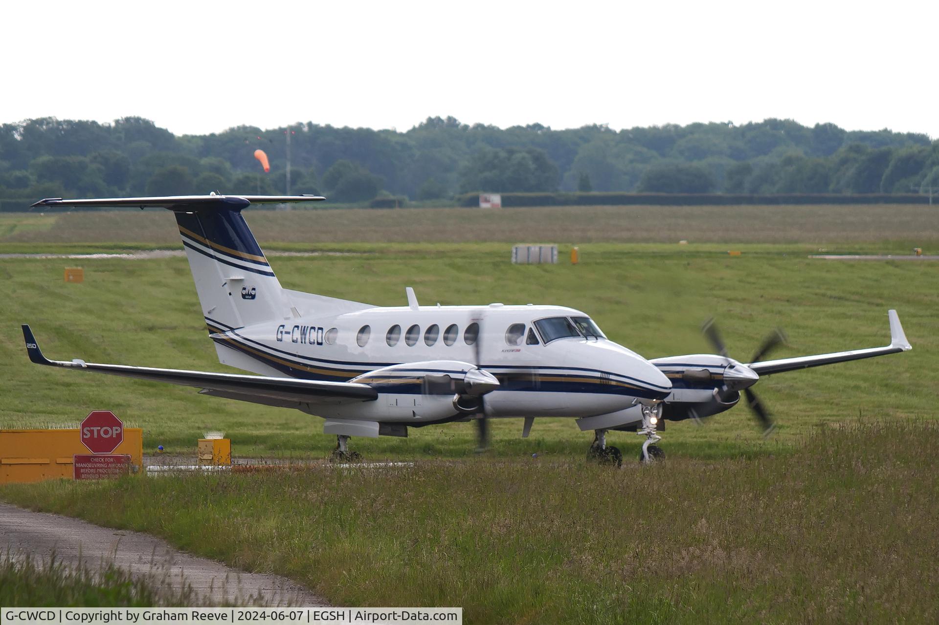 G-CWCD, 2014 Hawker Beechcraft B200GT King Air C/N BY-198, Departing from Norwich.