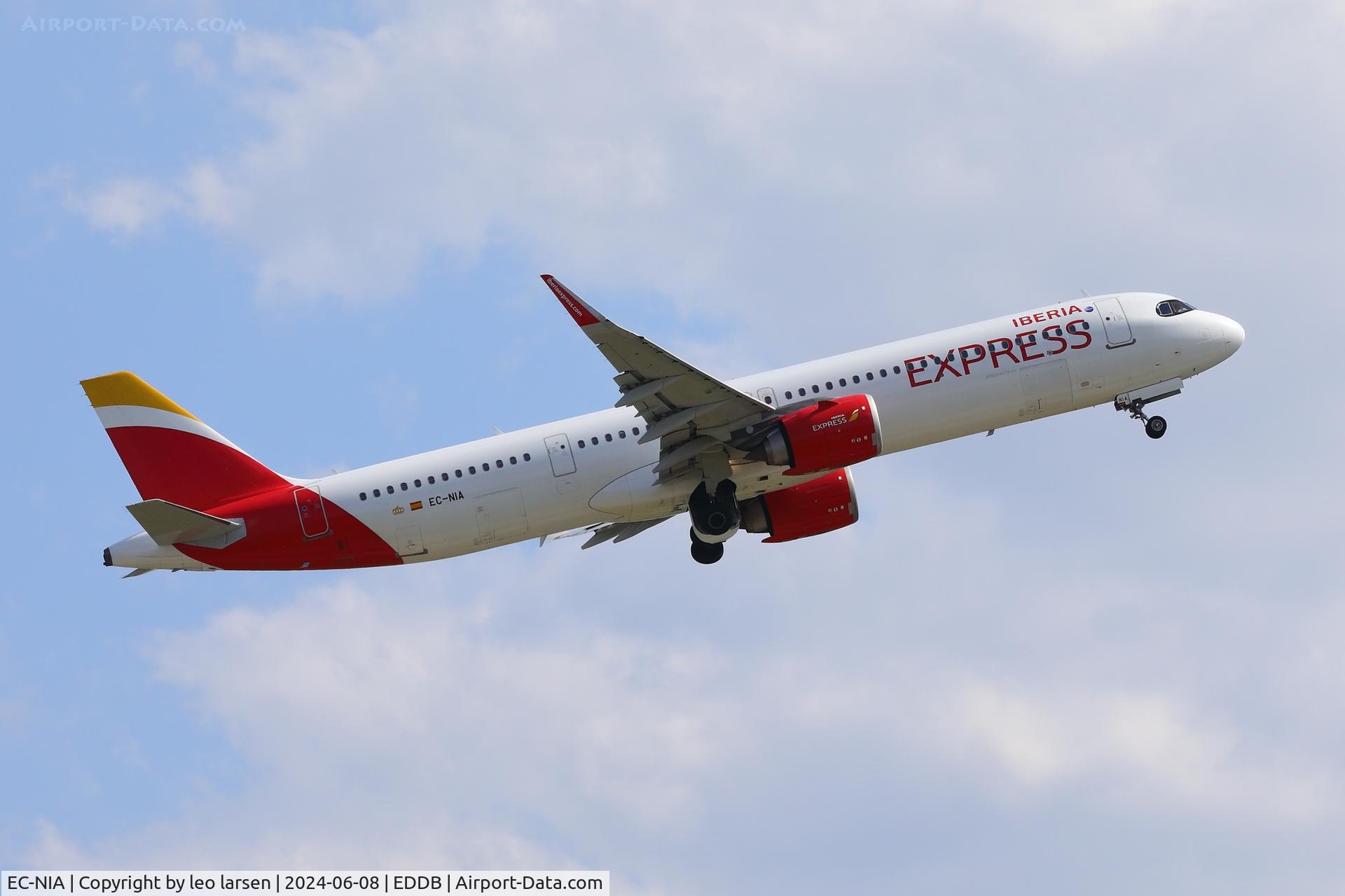 EC-NIA, 2020 Airbus A321-251NX C/N 9571, Berlin 8.6.2024
