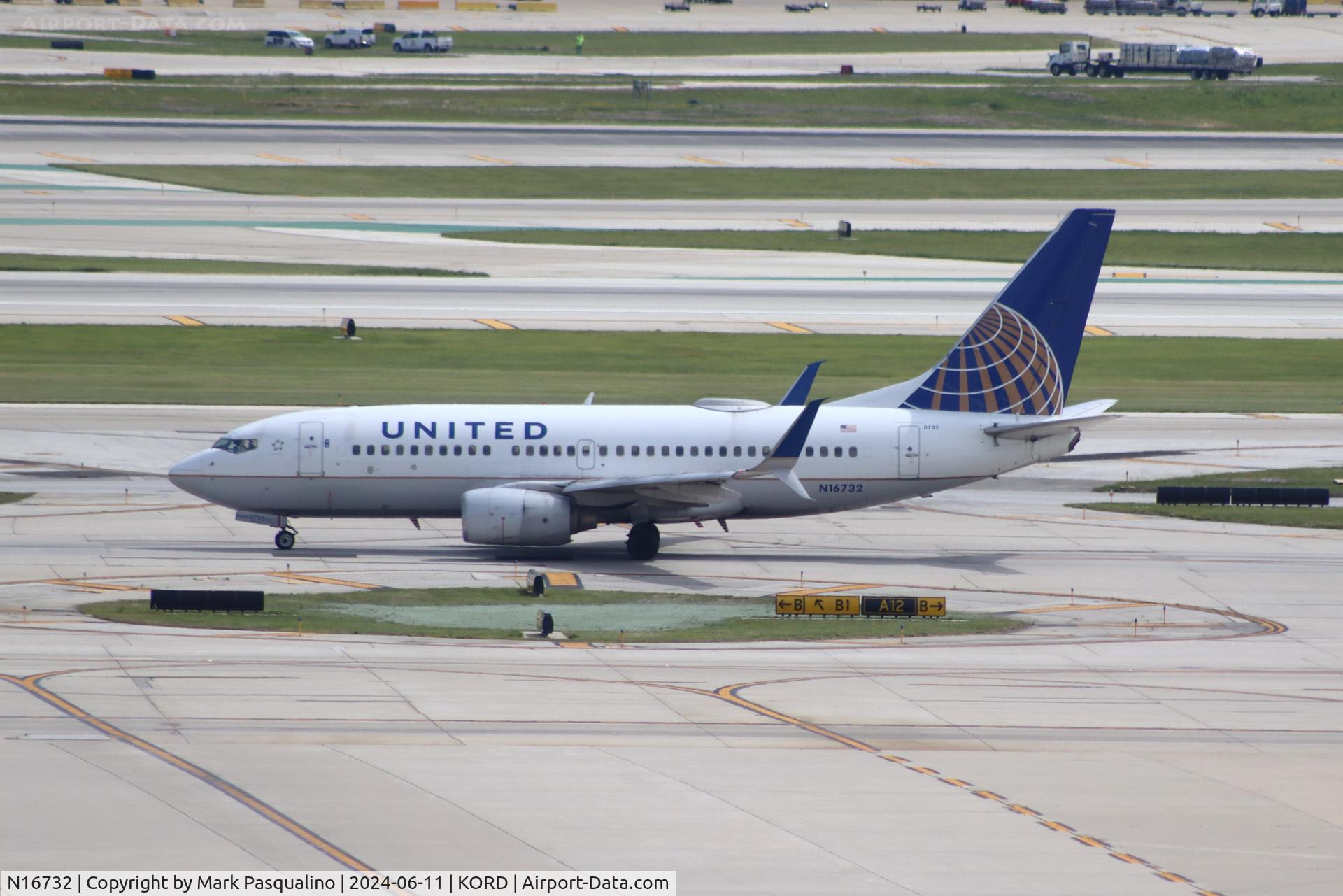 N16732, 1999 Boeing 737-724 C/N 28948, Boeing 737-724