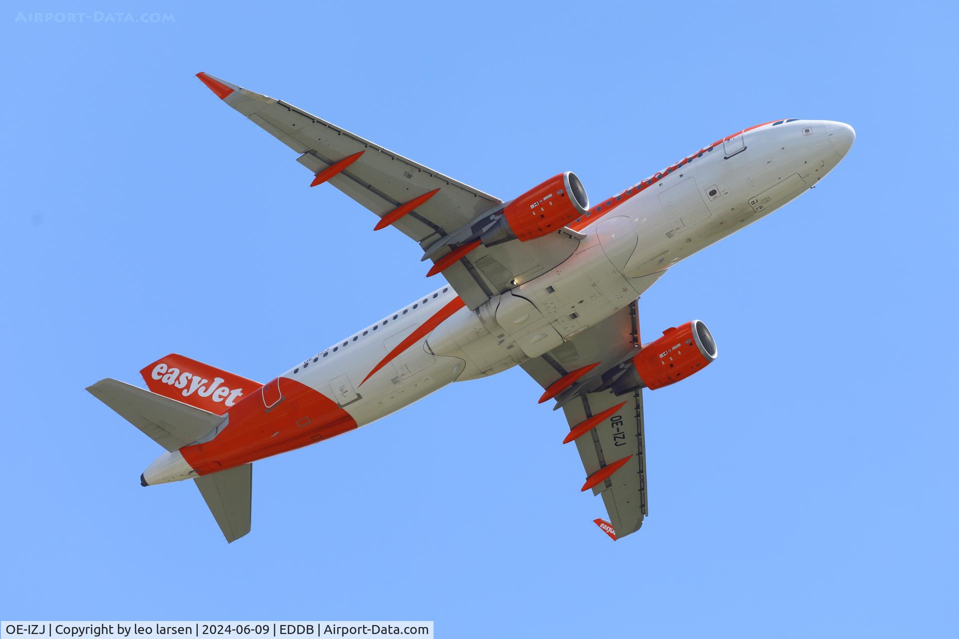 OE-IZJ, 2015 Airbus A320-214 C/N 6902, Berlin 9.6.2024