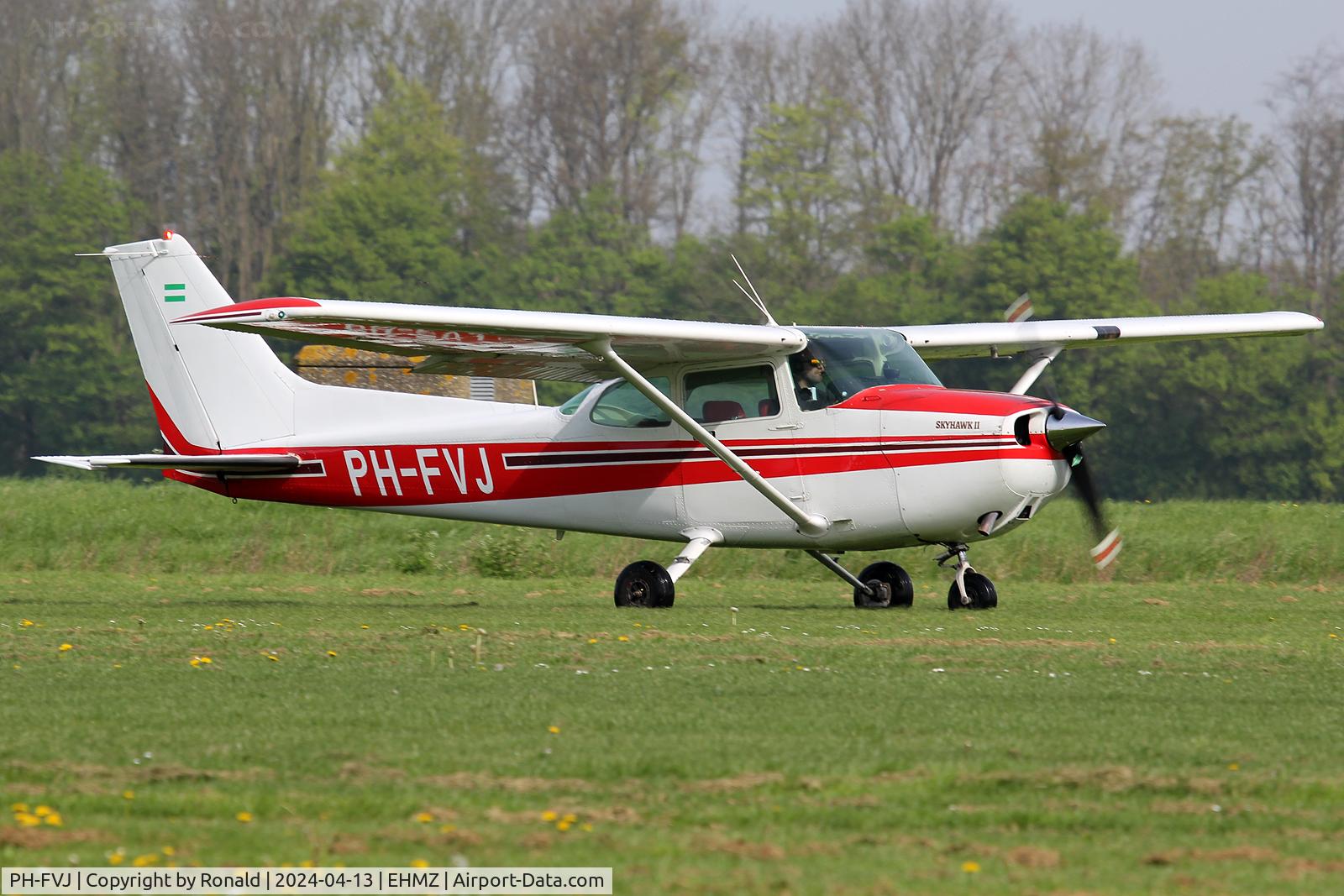 PH-FVJ, Reims F172P Skyhawk C/N F17202143, at ehmz