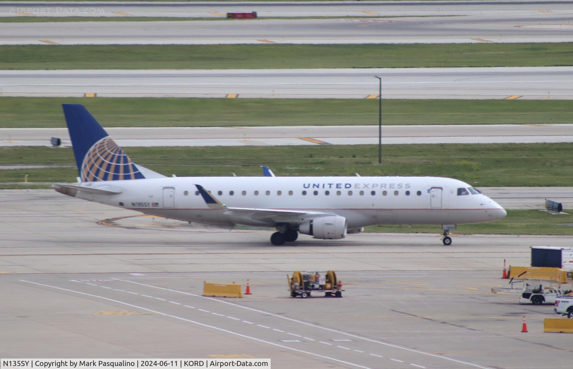 N135SY, 2015 Embraer 175LR (ERJ-170-200LR) C/N 17000460, ERJ-170-200LR