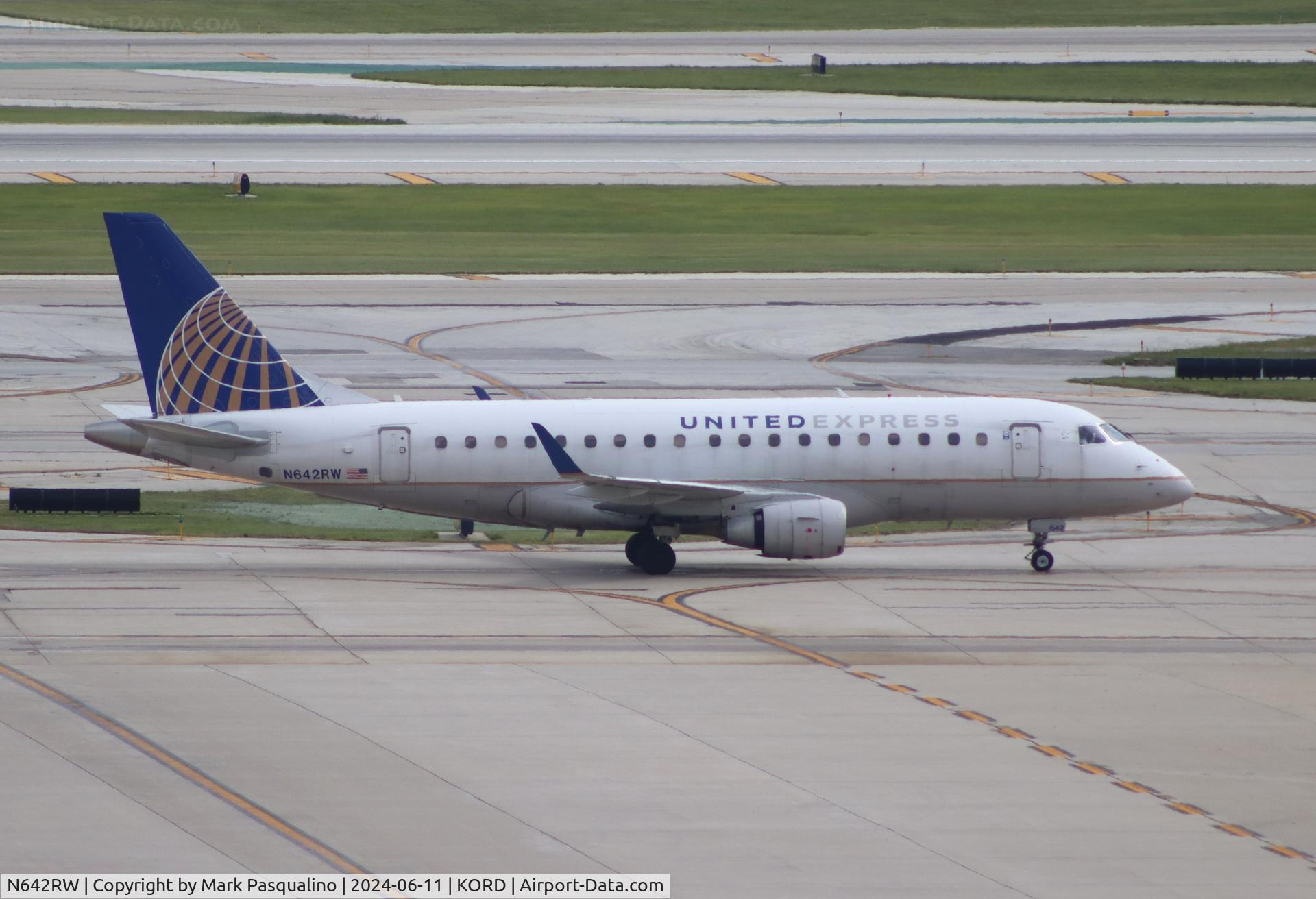 N642RW, 2004 Embraer 170SE (ERJ-170-100SE) C/N 17000063, ERJ-170-100SE