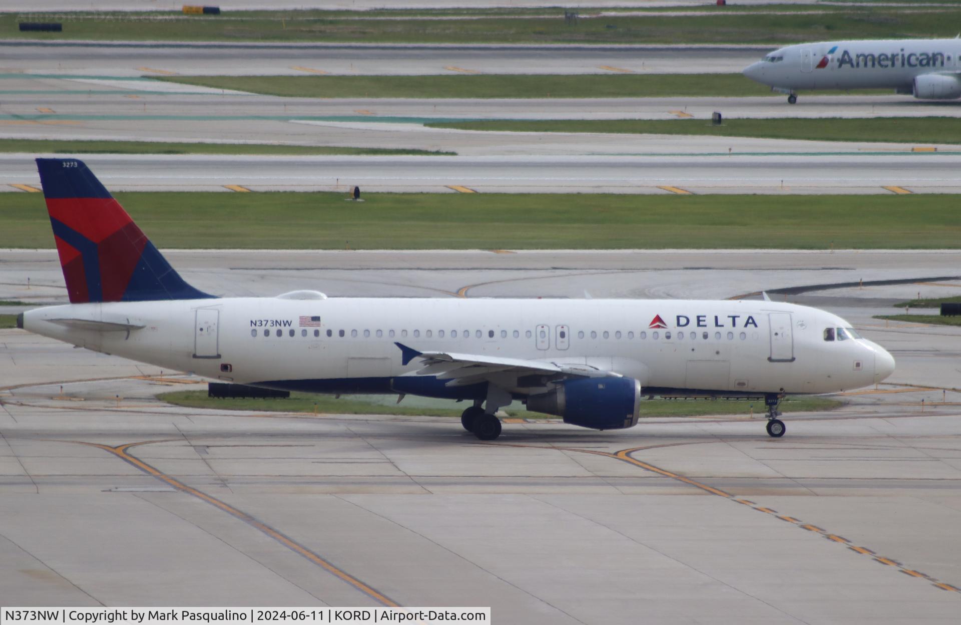 N373NW, 2001 Airbus A320-212 C/N 1641, Airbus A320-212